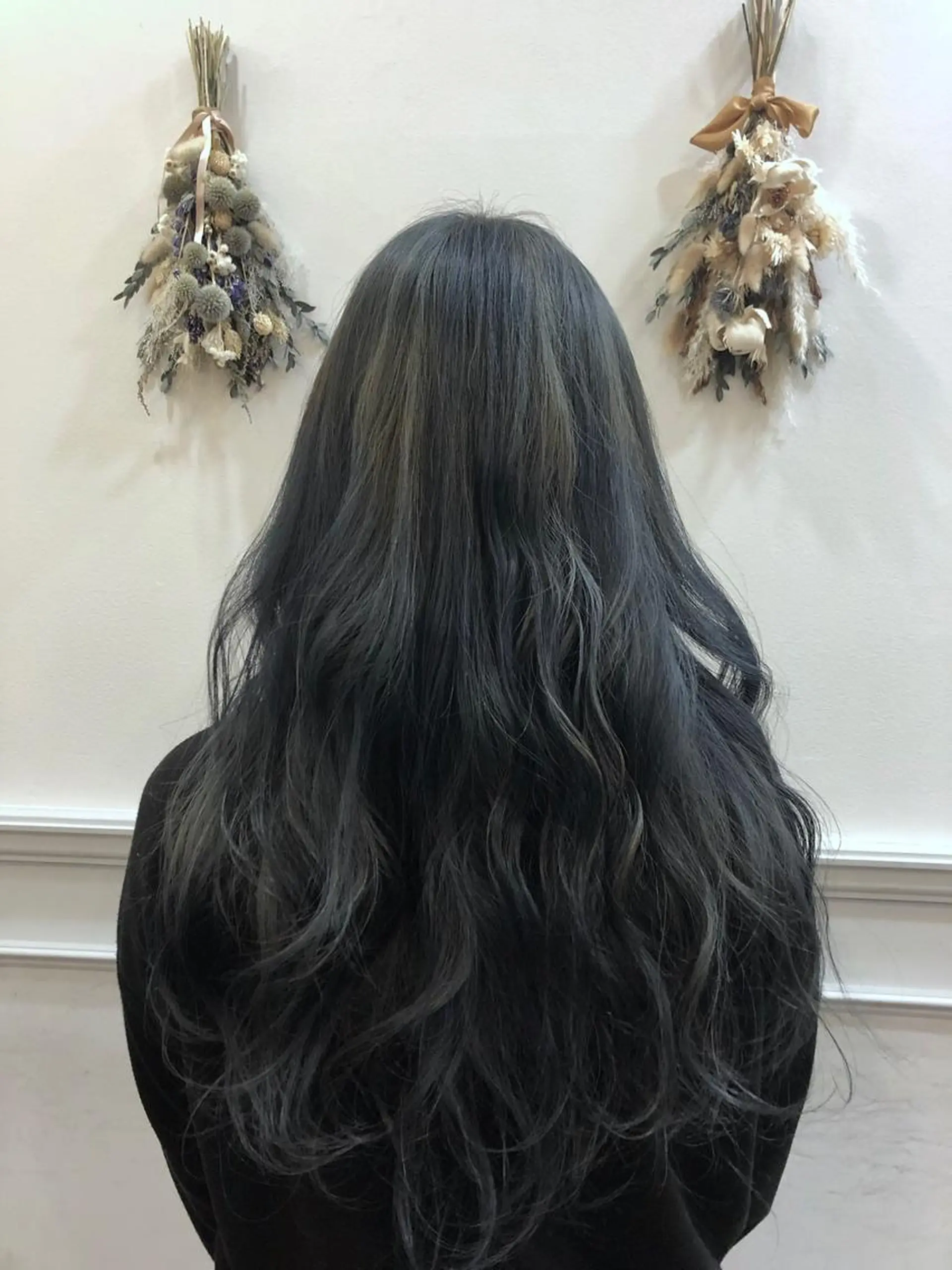 ロング カラー ブルーカラー ネイビーカラー 新井 友菜のヘアスタイル