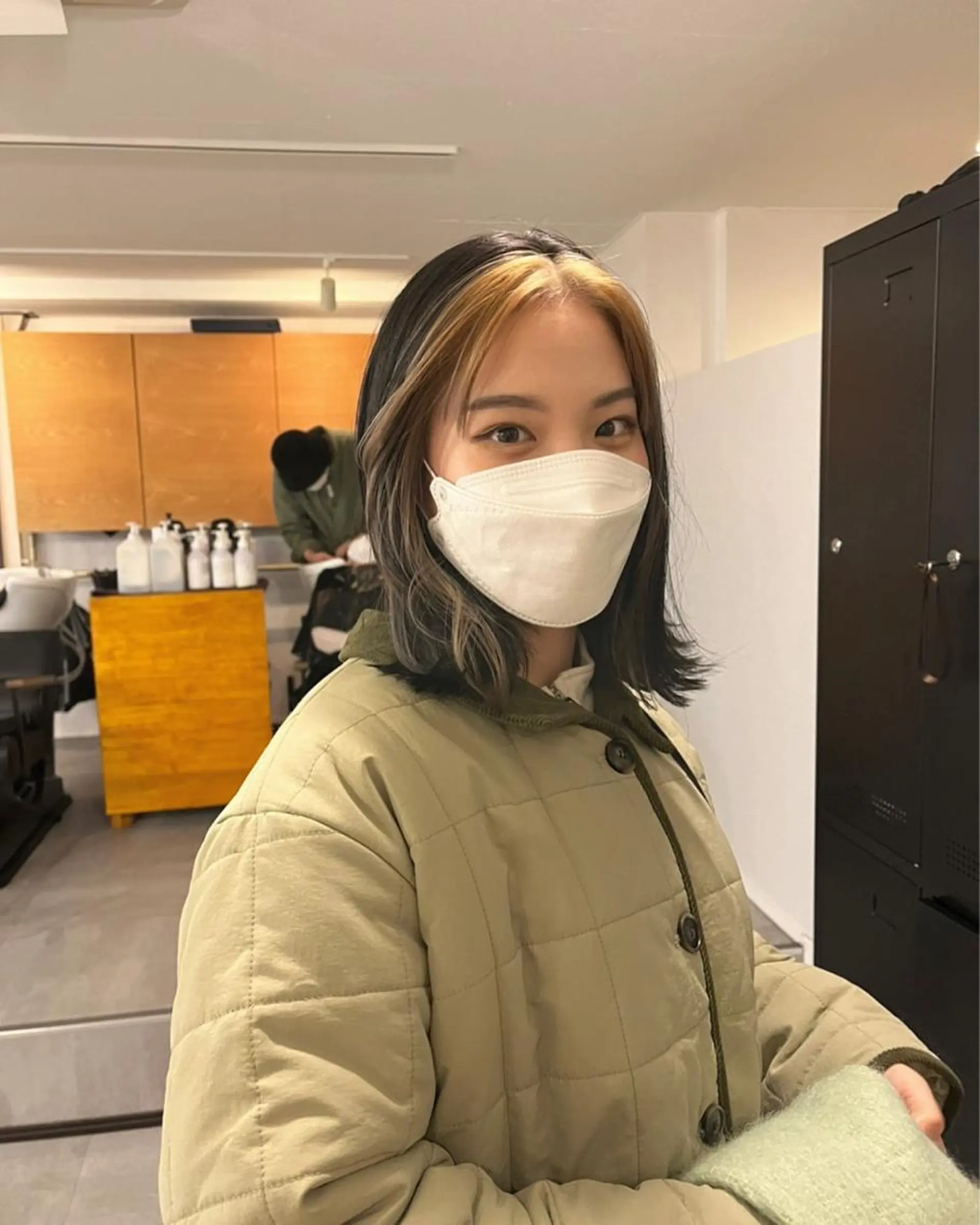 ミディアム 南堀江レイヤーカット MIKU🍒のヘアスタイル