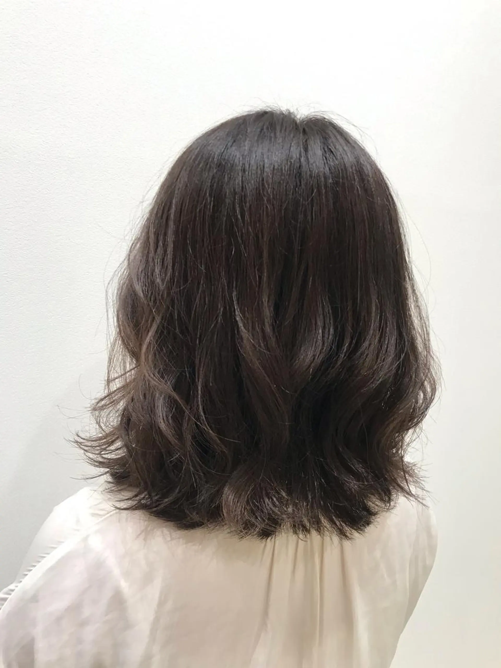 ミディアム アッシュ パーマモデル募集🌈 森脇帆南のヘアスタイル
