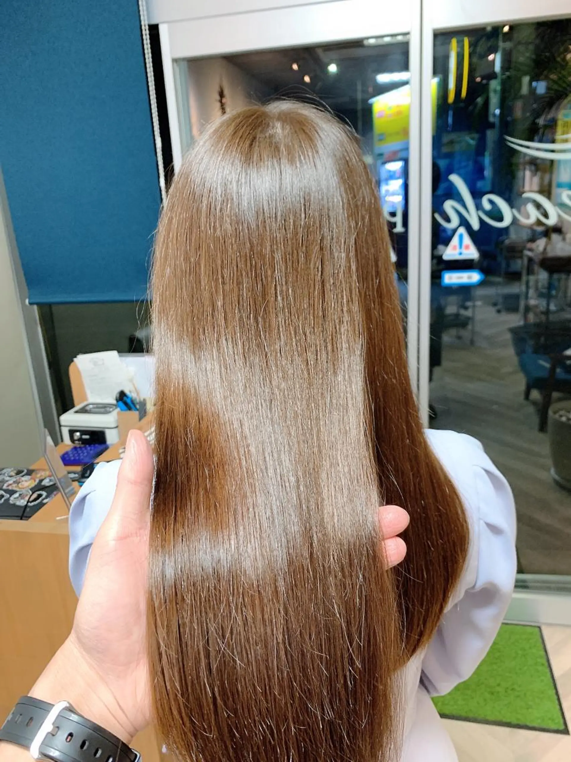 セミロング カラー トリートメント ヘアカラー トリートメント Beach 代表 KENTAのヘアスタイル