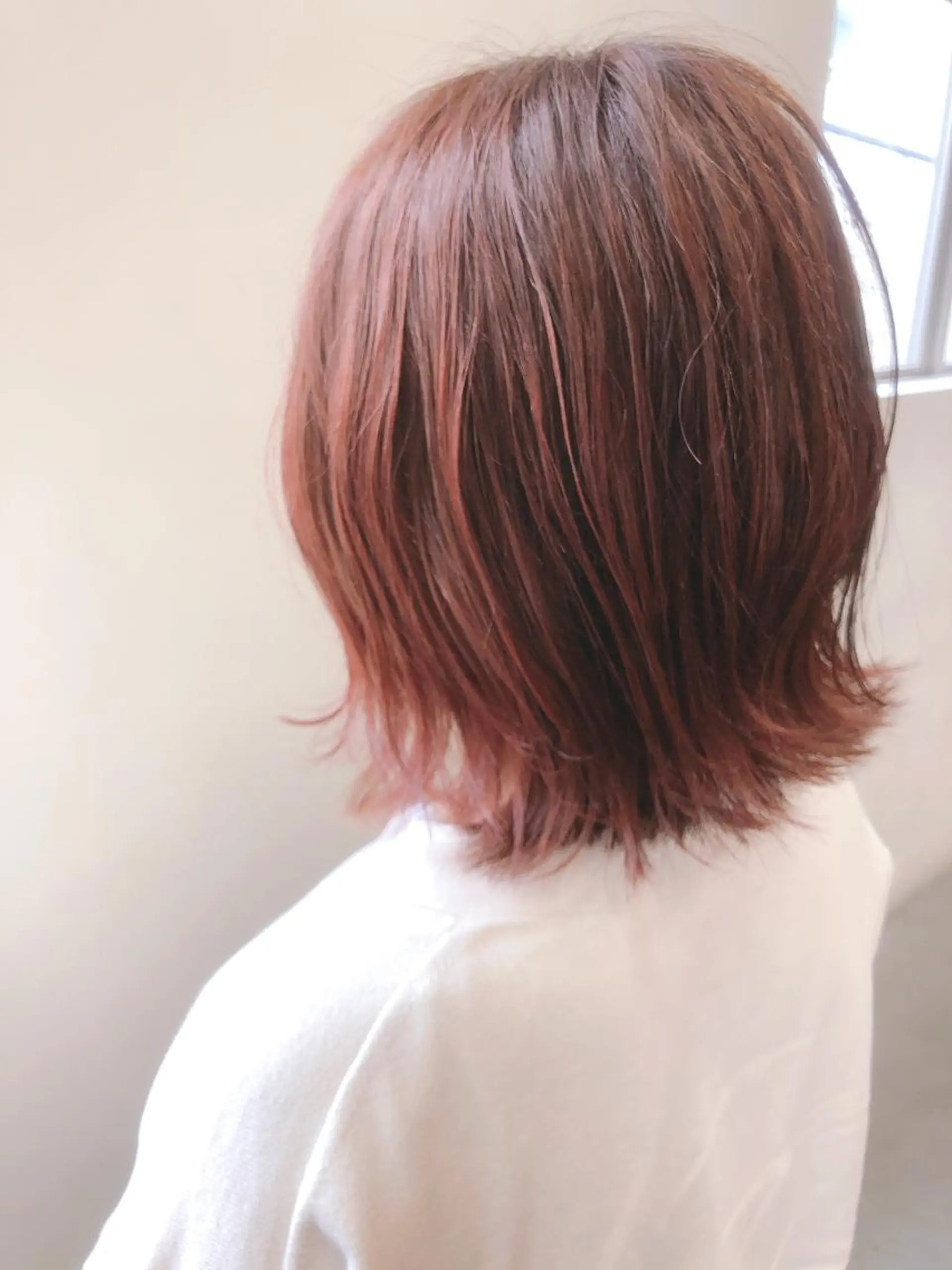 ミディアム ショートショートボブ うるはのヘアスタイル