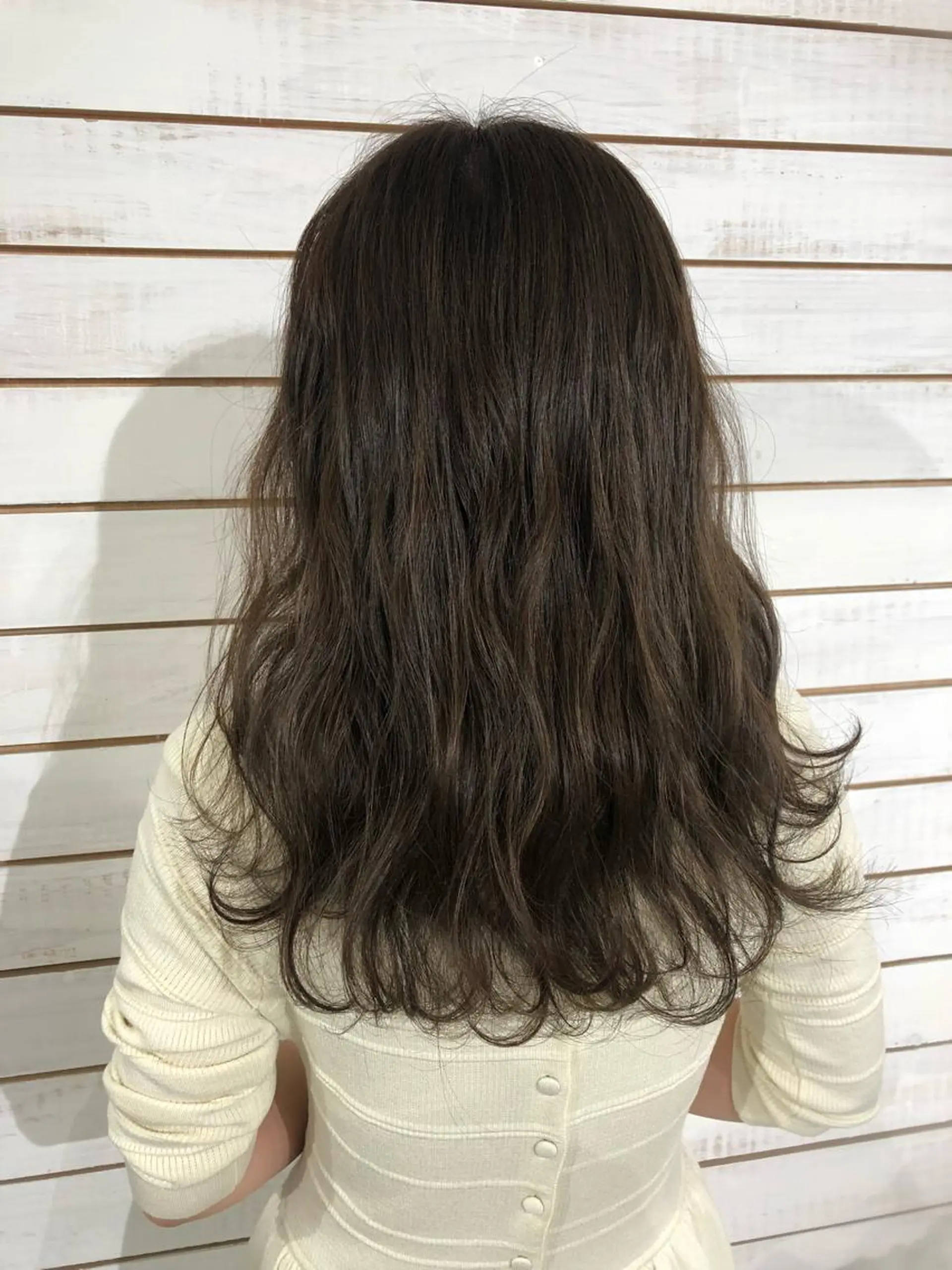 セミロング アッシュ ヘアカラー トリートメント 🧡艶髪ちゅるん髪 🫧🧡YUKI❄️のヘアスタイル