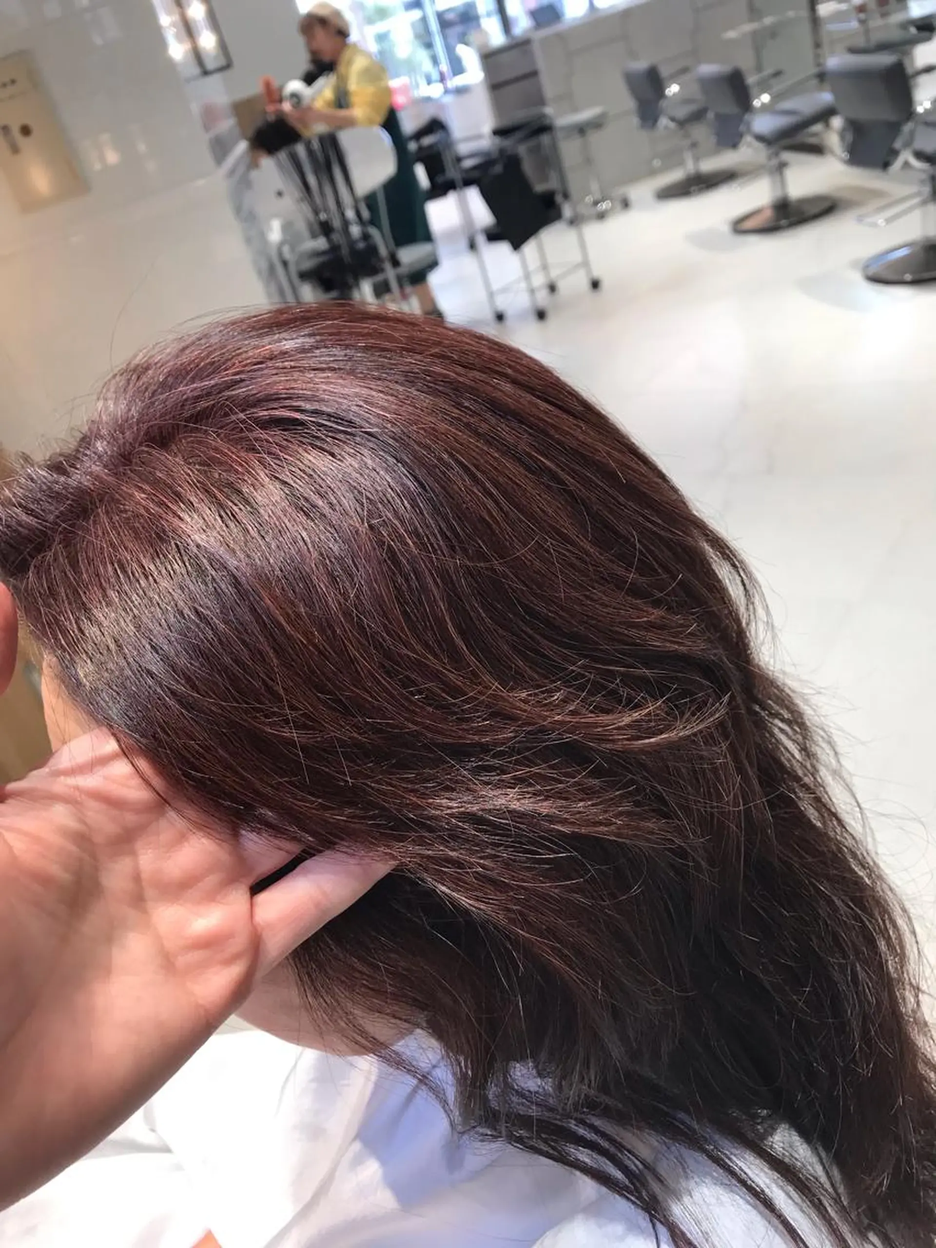 ロング カラー イルミナカラー 谷合 貴志のヘアスタイル