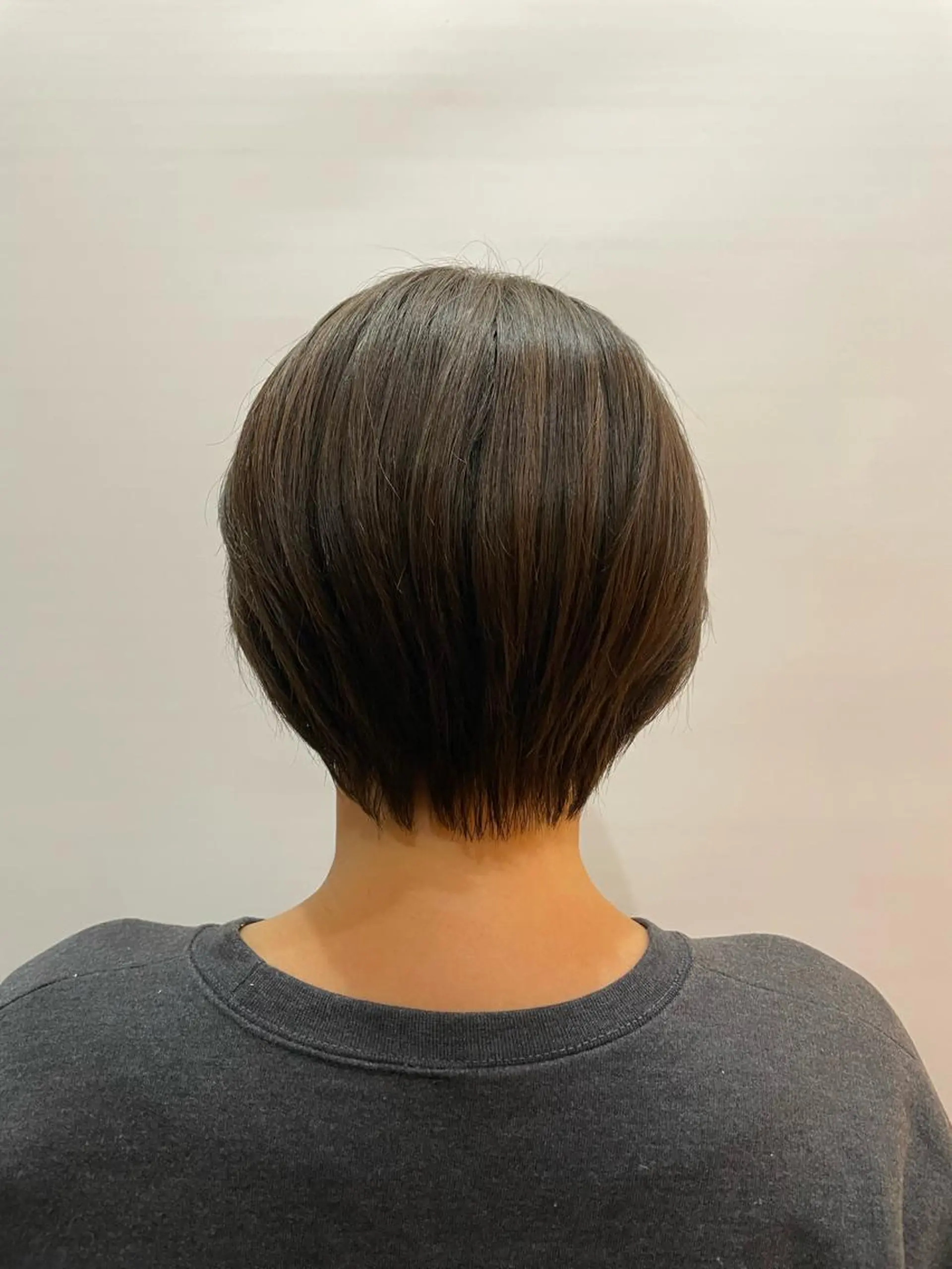 ショート カット ヘアカラー 高山🐬髪質改善 池袋で縮毛矯正のヘアスタイル