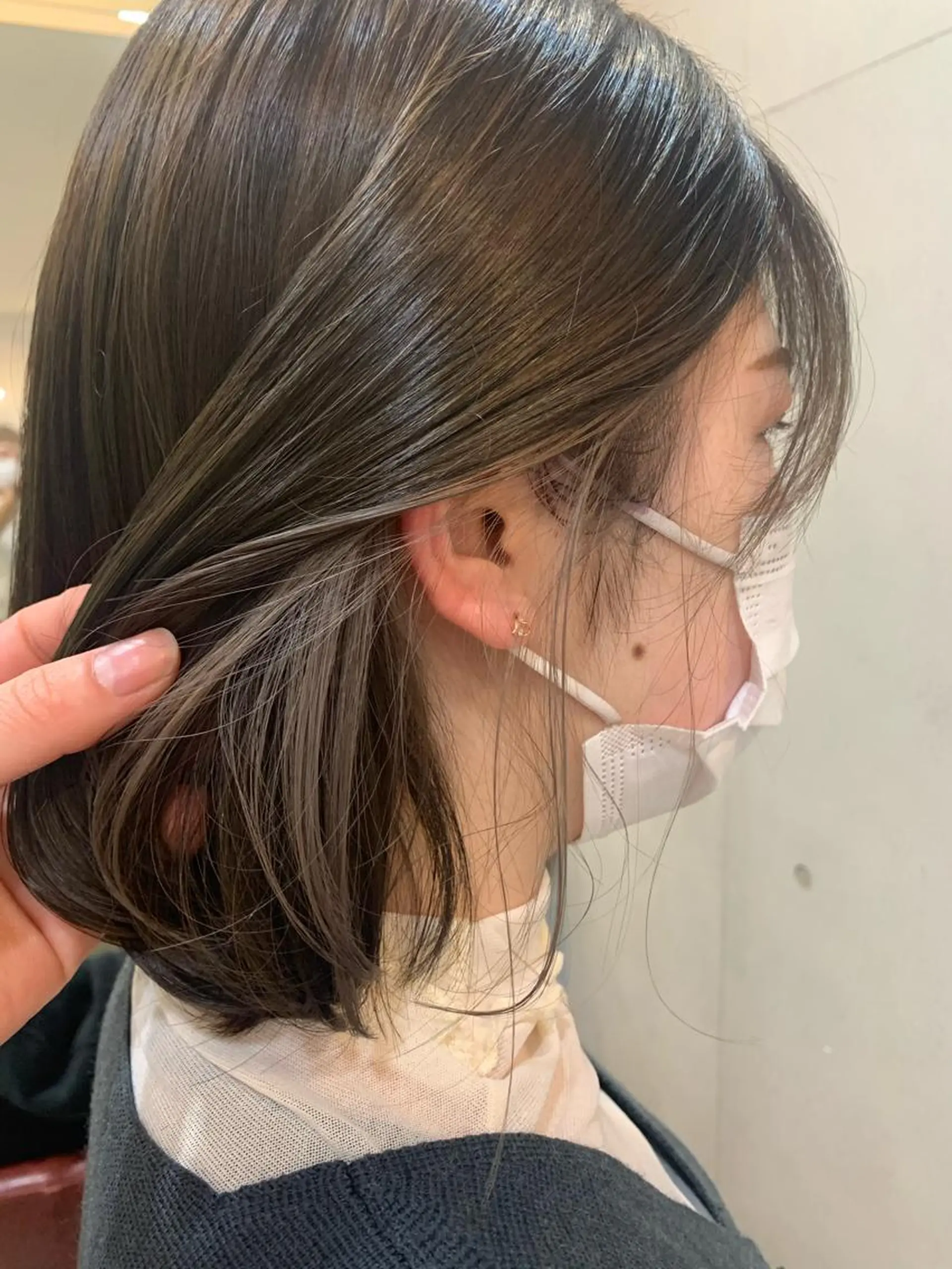 ミディアム おせ ちさとのヘアスタイル