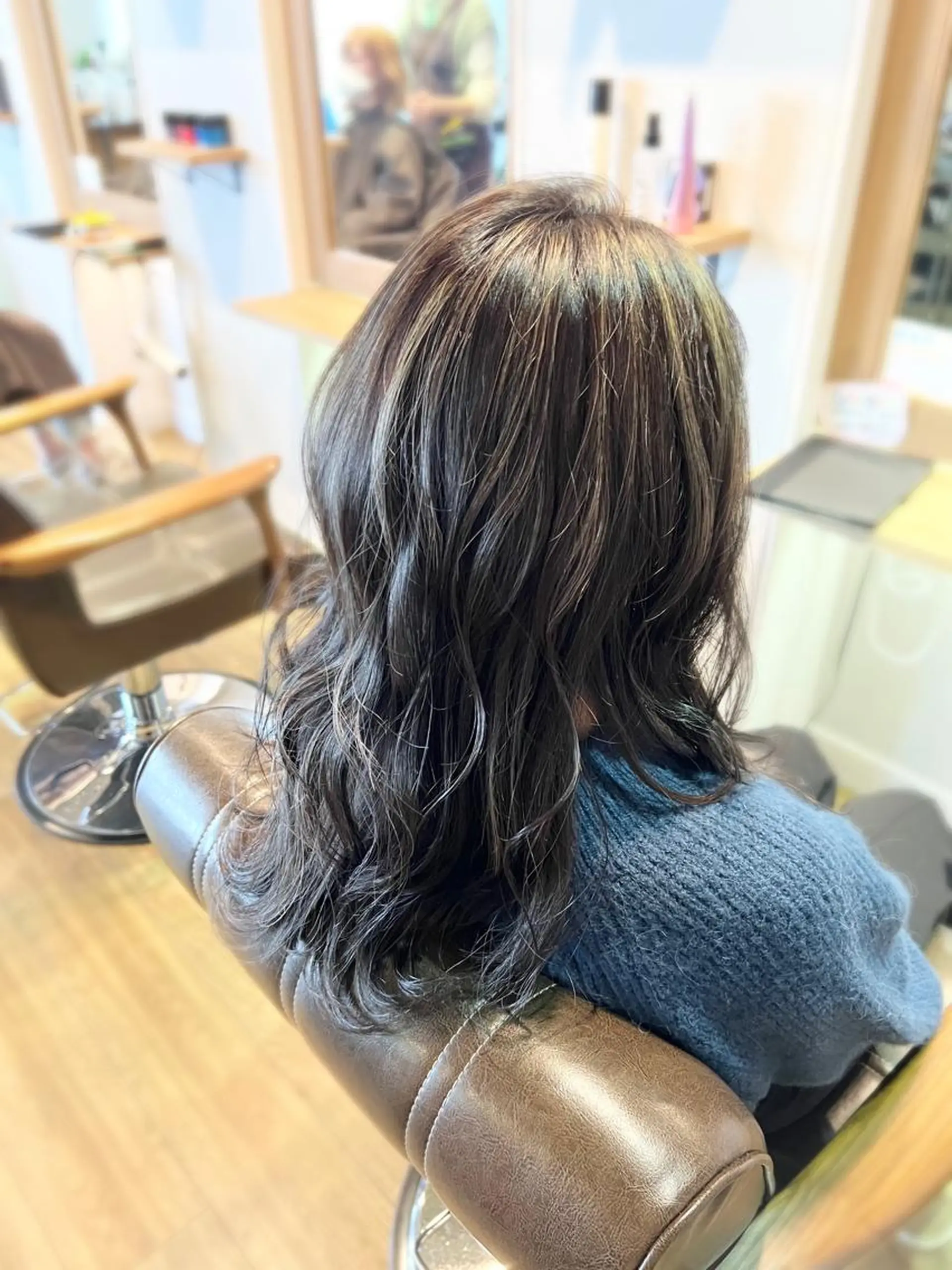 セミロング カラー ハイライトカラー ハイライト ヘアカラー トリートメント 堀 望美のヘアスタイル