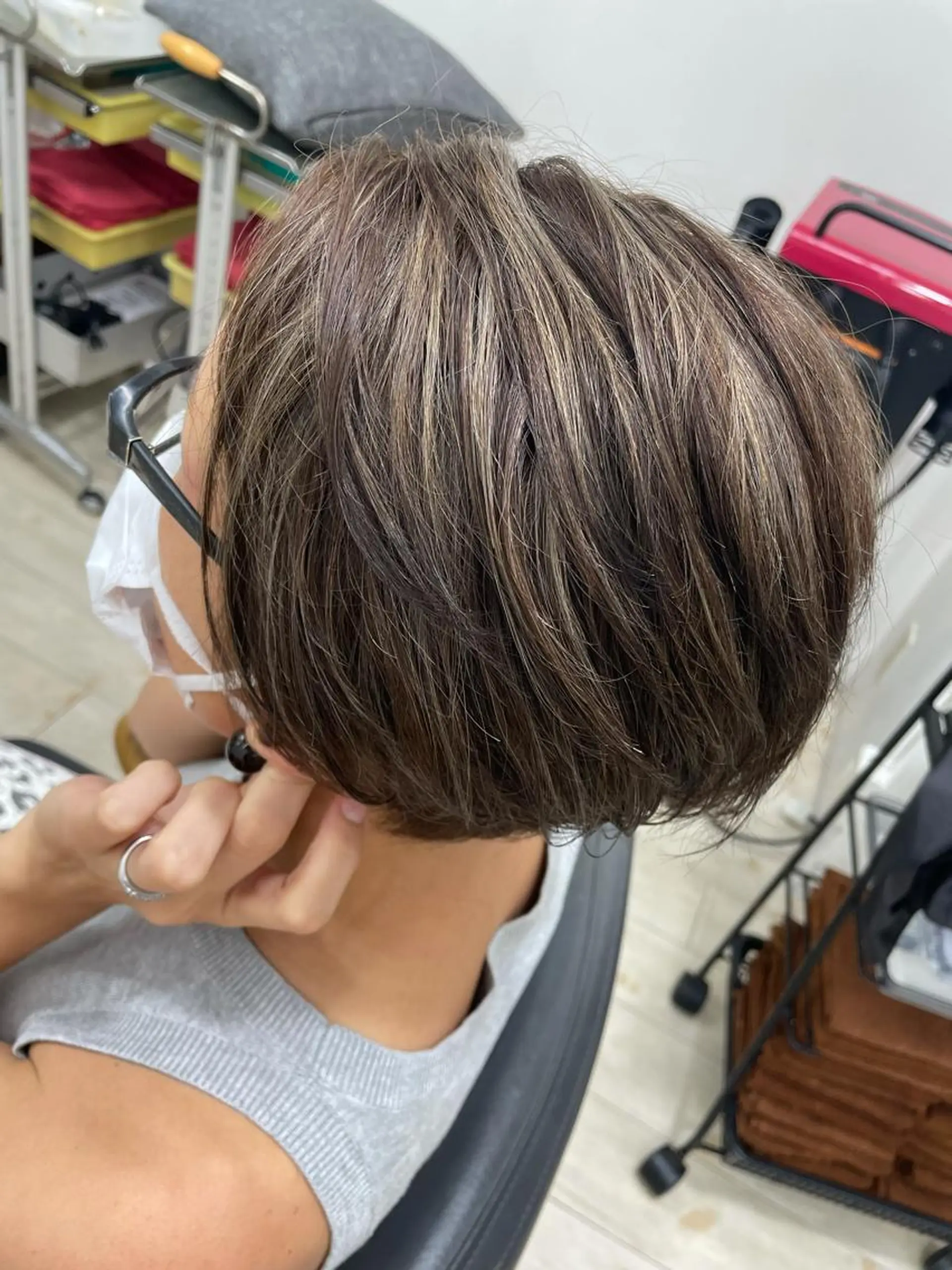 ショート ハイライト 心斎橋/海外レイヤー 募集中三好玲奈のヘアスタイル