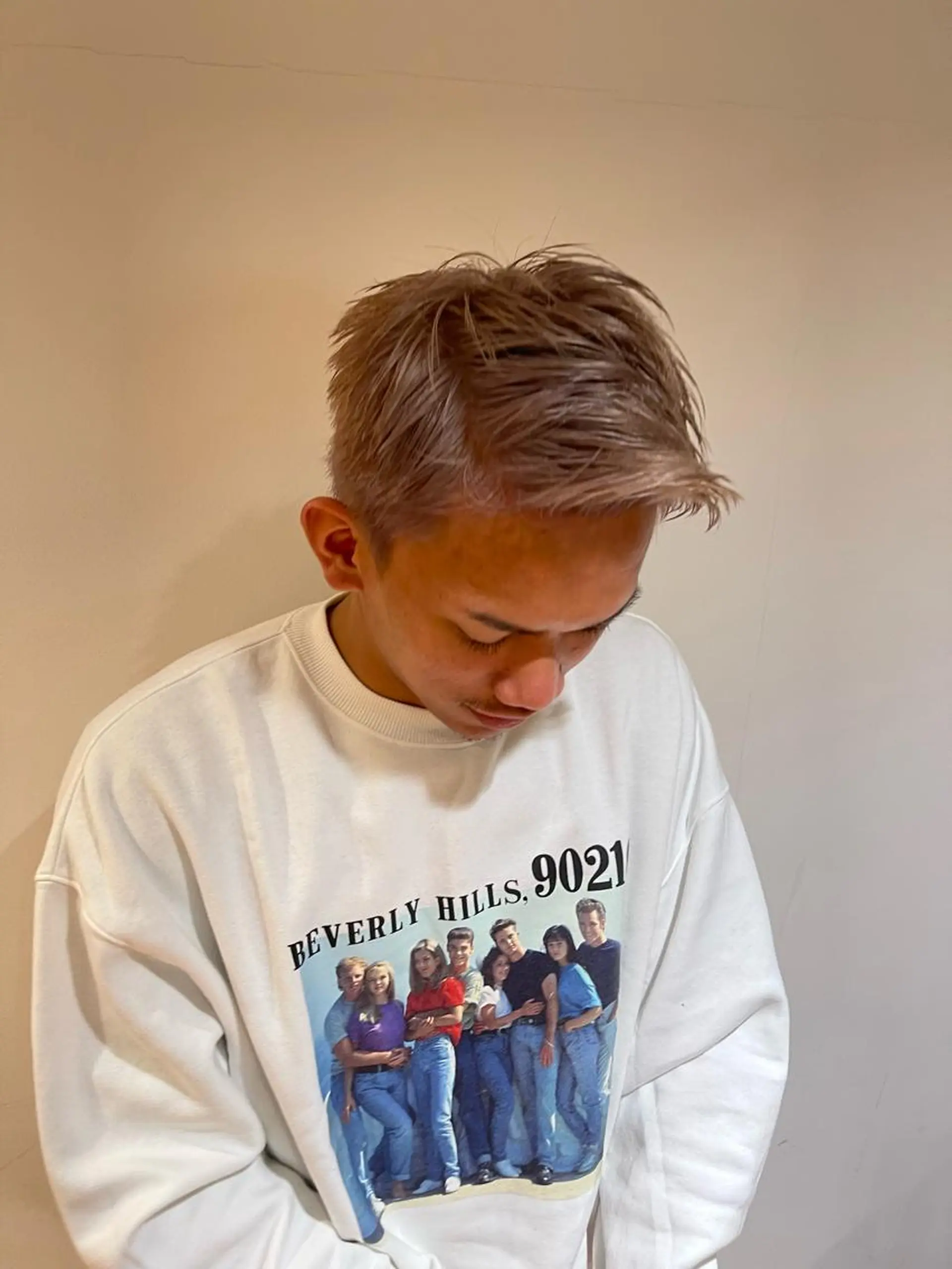 カラー メンズ 🫧うる艶レイヤー /グレージュ🪐リサのヘアスタイル