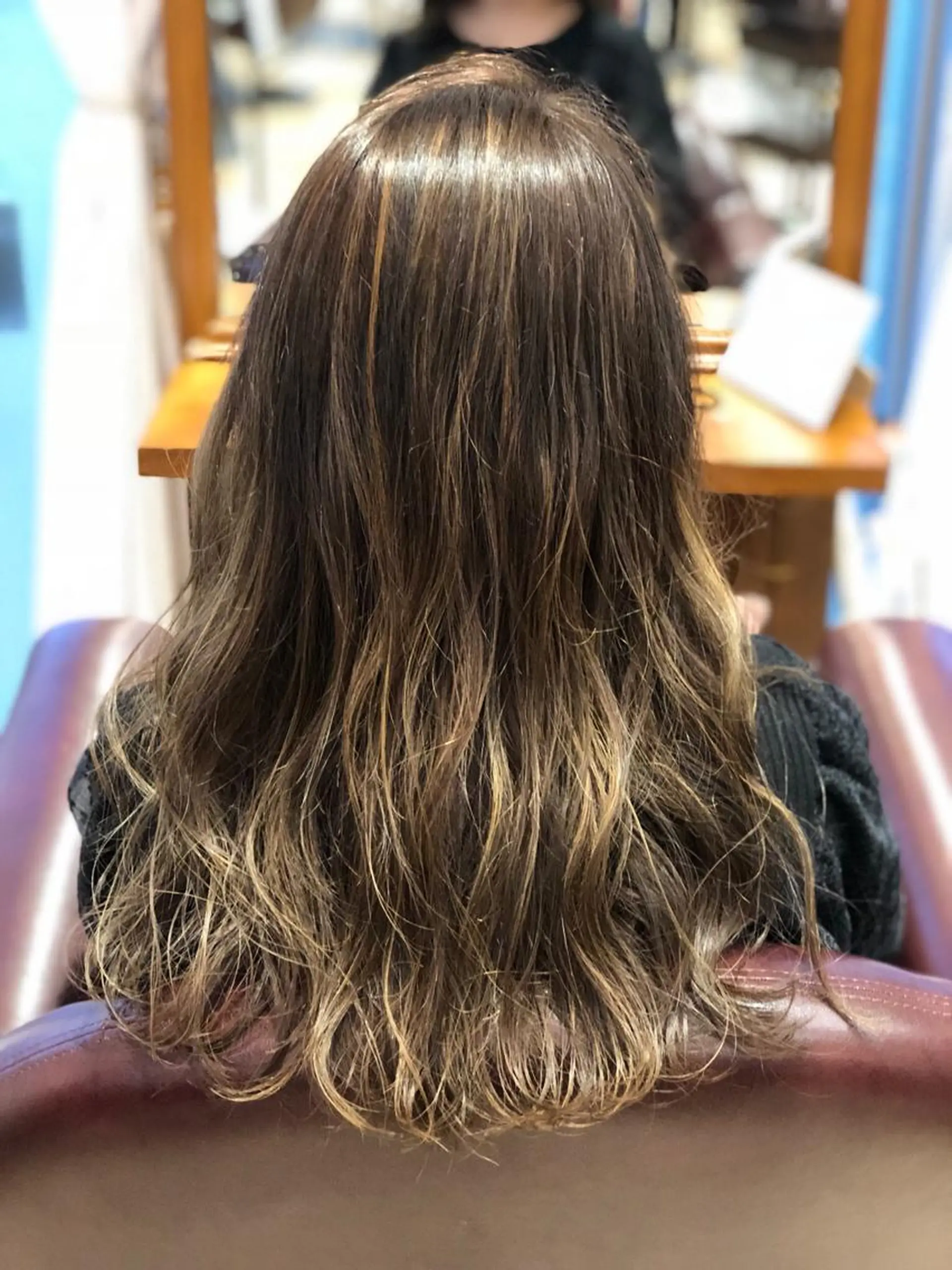 ロング カラー 新實 ゆりあのヘアスタイル