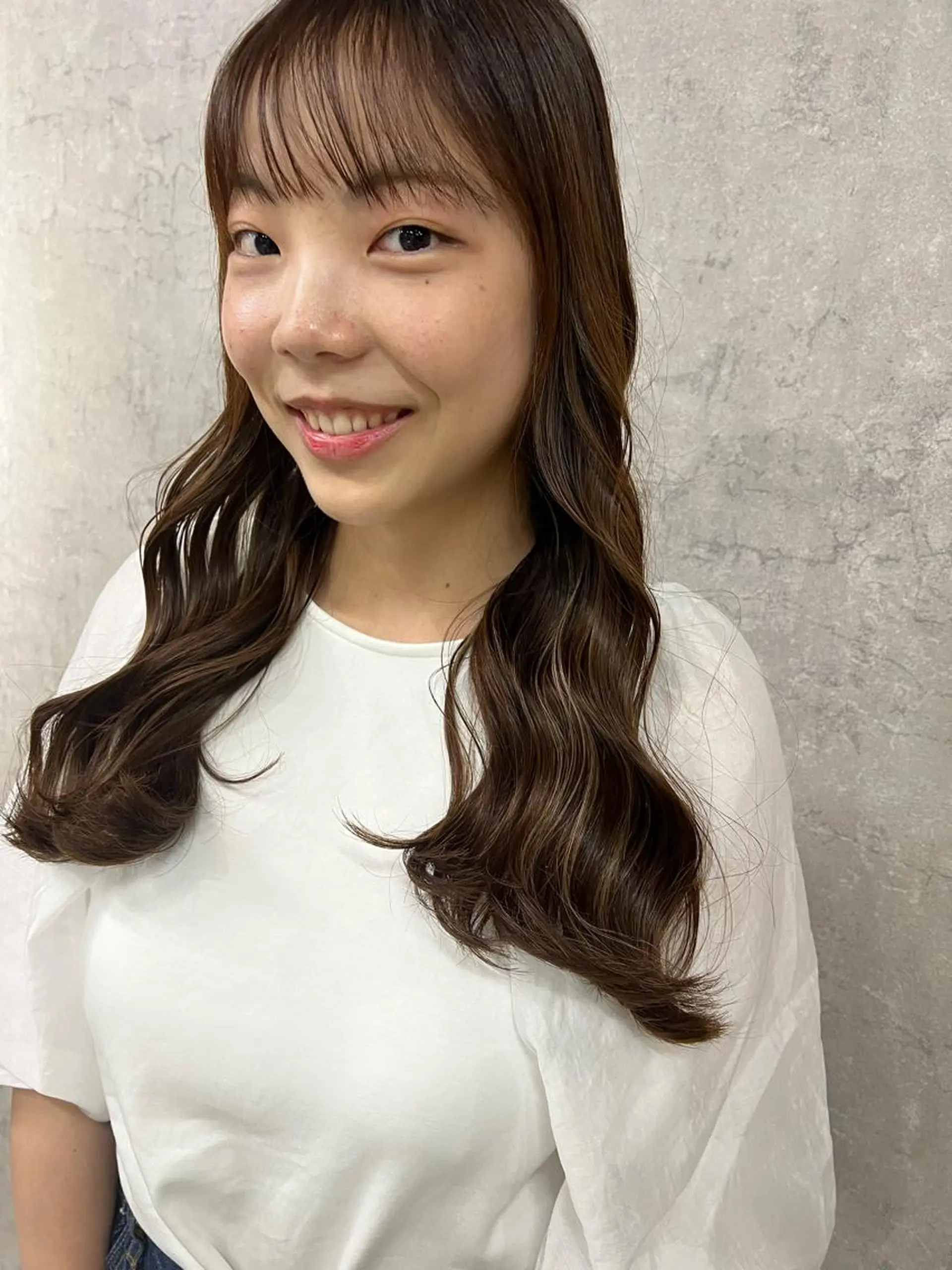 ロング ハイライト 福井 采未のヘアスタイル
