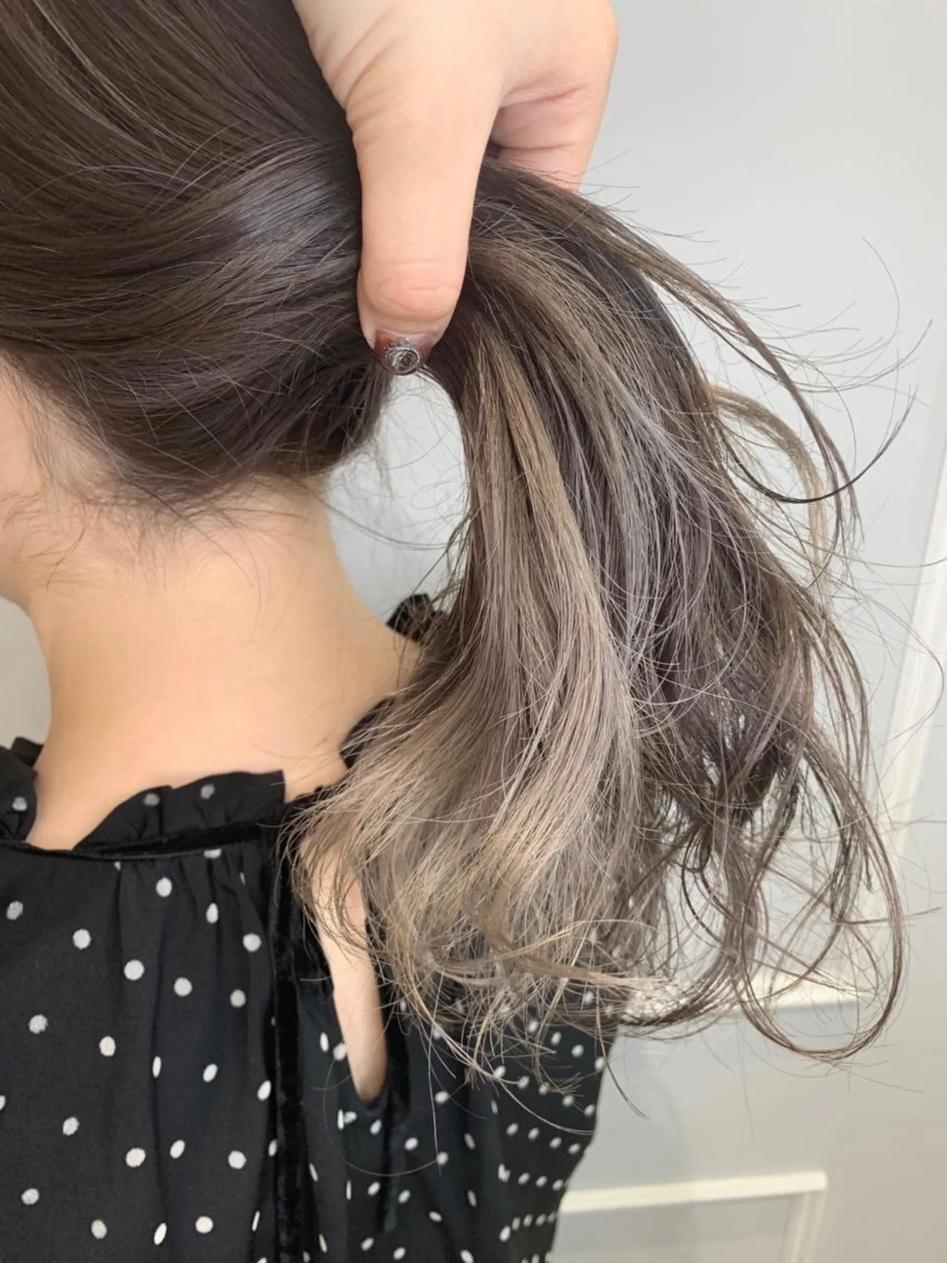 セミロング カラー ベージュカラー デザインカラー グレージュ インナーカラー ホワイトベージュ ヘアカラー トリートメント 🦖鶴岡香純🦖 5/1から復帰しますのヘアスタイル