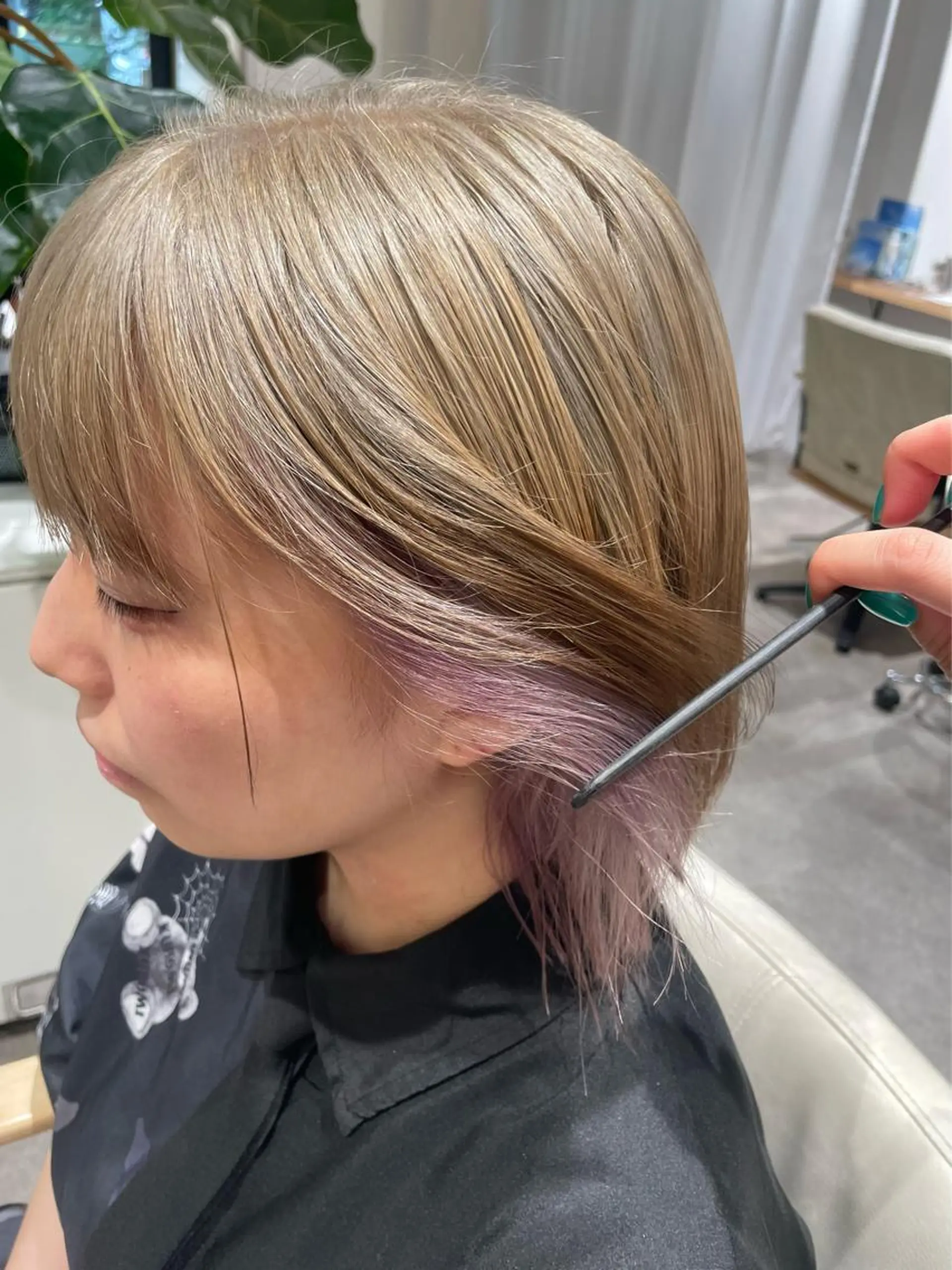 ショート カラー ベージュカラー インナーカラー ピンクカラー ホワイトピンク ヘアカラー ハイトーン🦄ネイル 💞のぶちのネイルデザイン