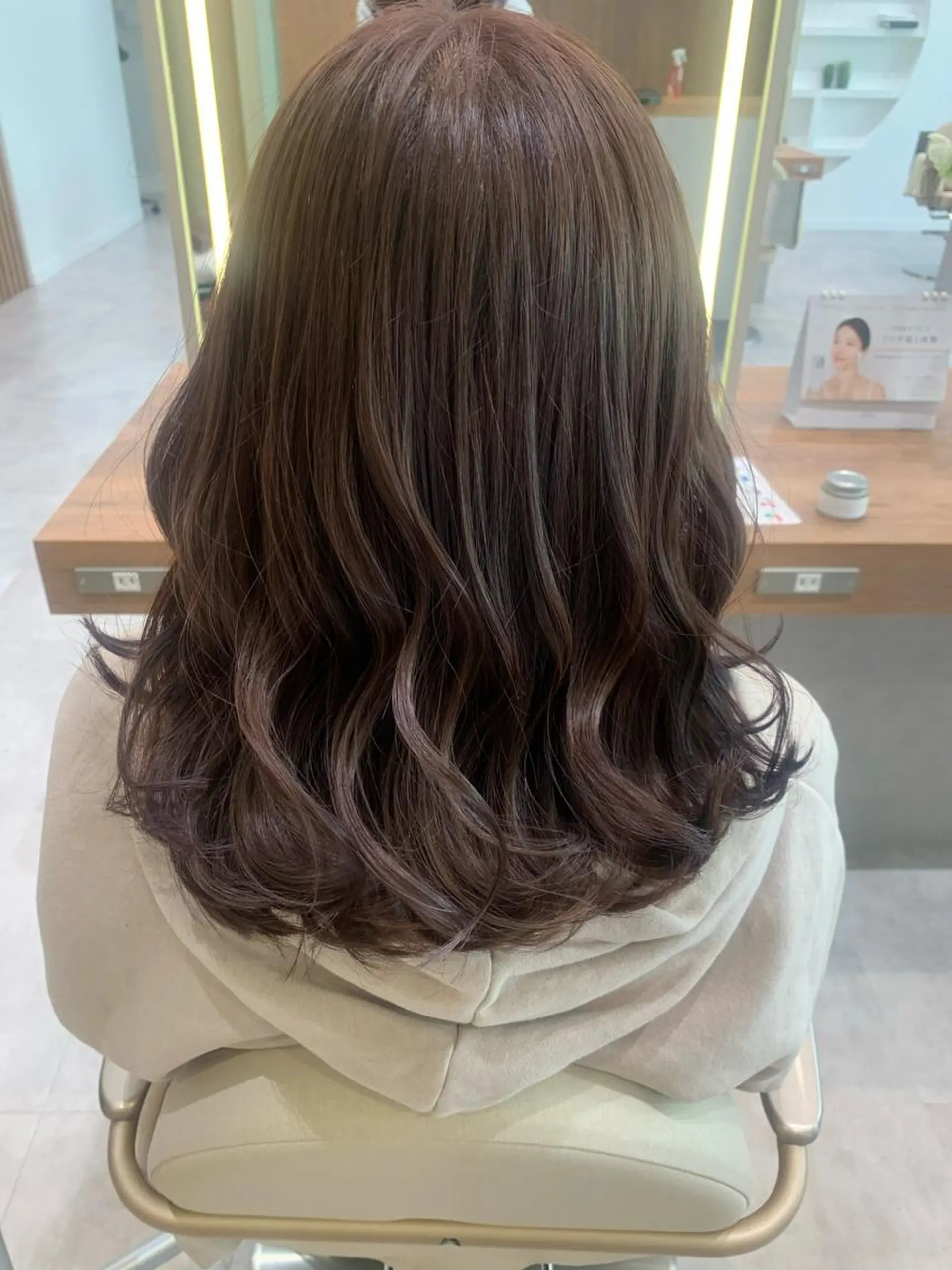 カラー ラベンダーカラー カット ヘアカラー トリートメント ヘッドスパ 近 紗理奈のヘアスタイル