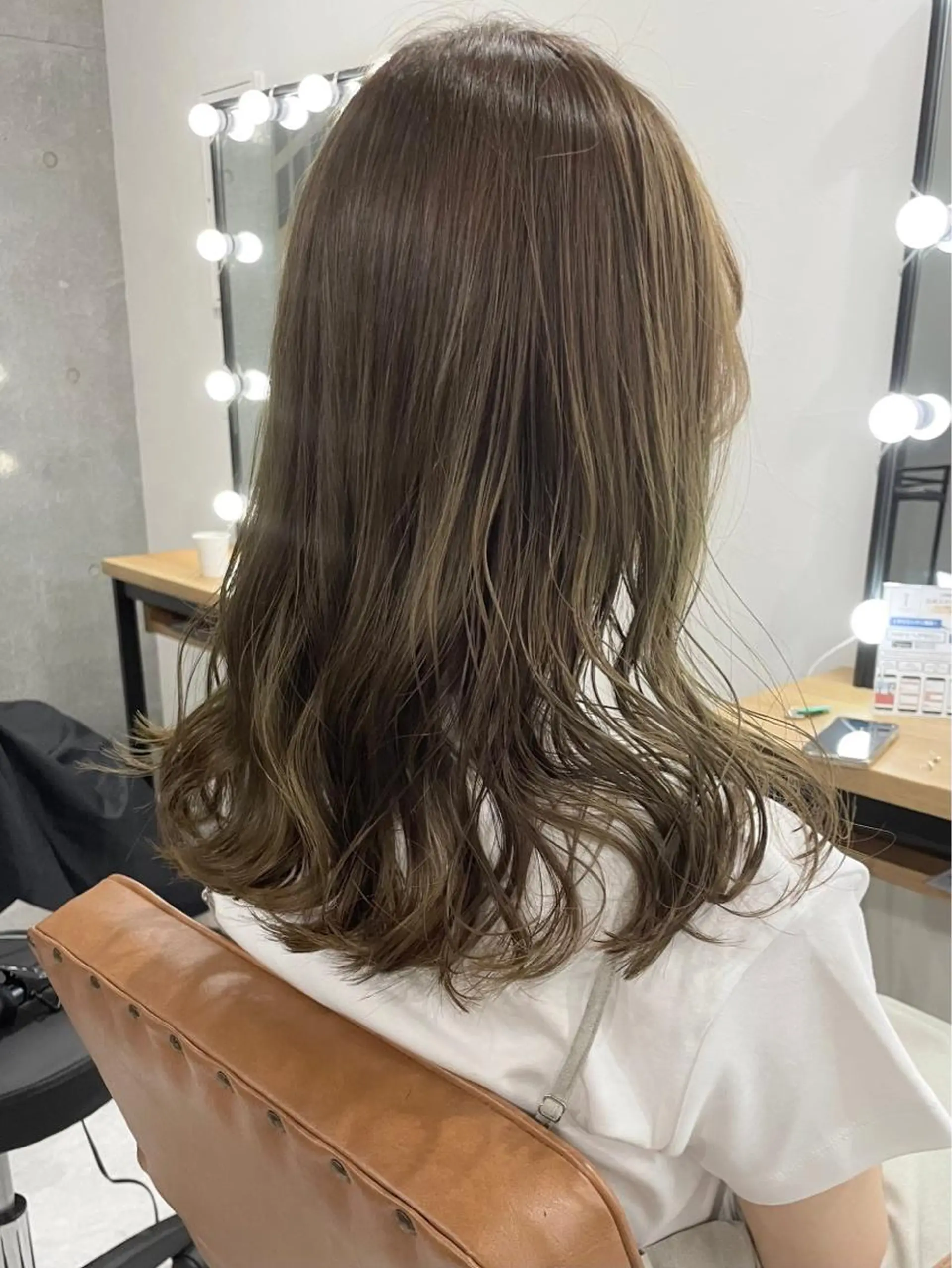 ロング カラー カット ヘアカラー トリートメント 🧸ミルクティー🧸 kousei🧸のヘアスタイル