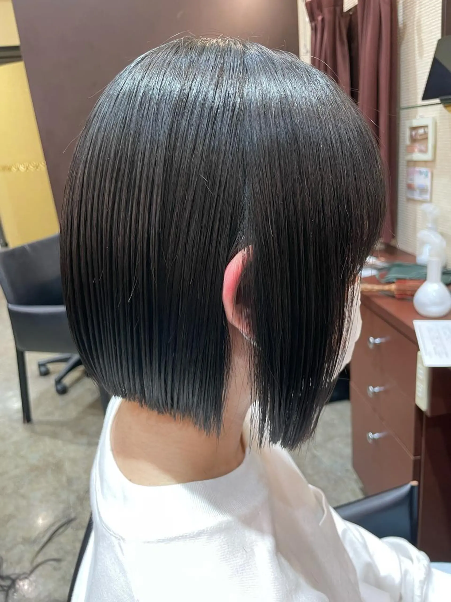 ショート 切りっぱなしボブ ボブ TotalBeautysalonCURE所属・CURE 朱梨のネイルデザイン