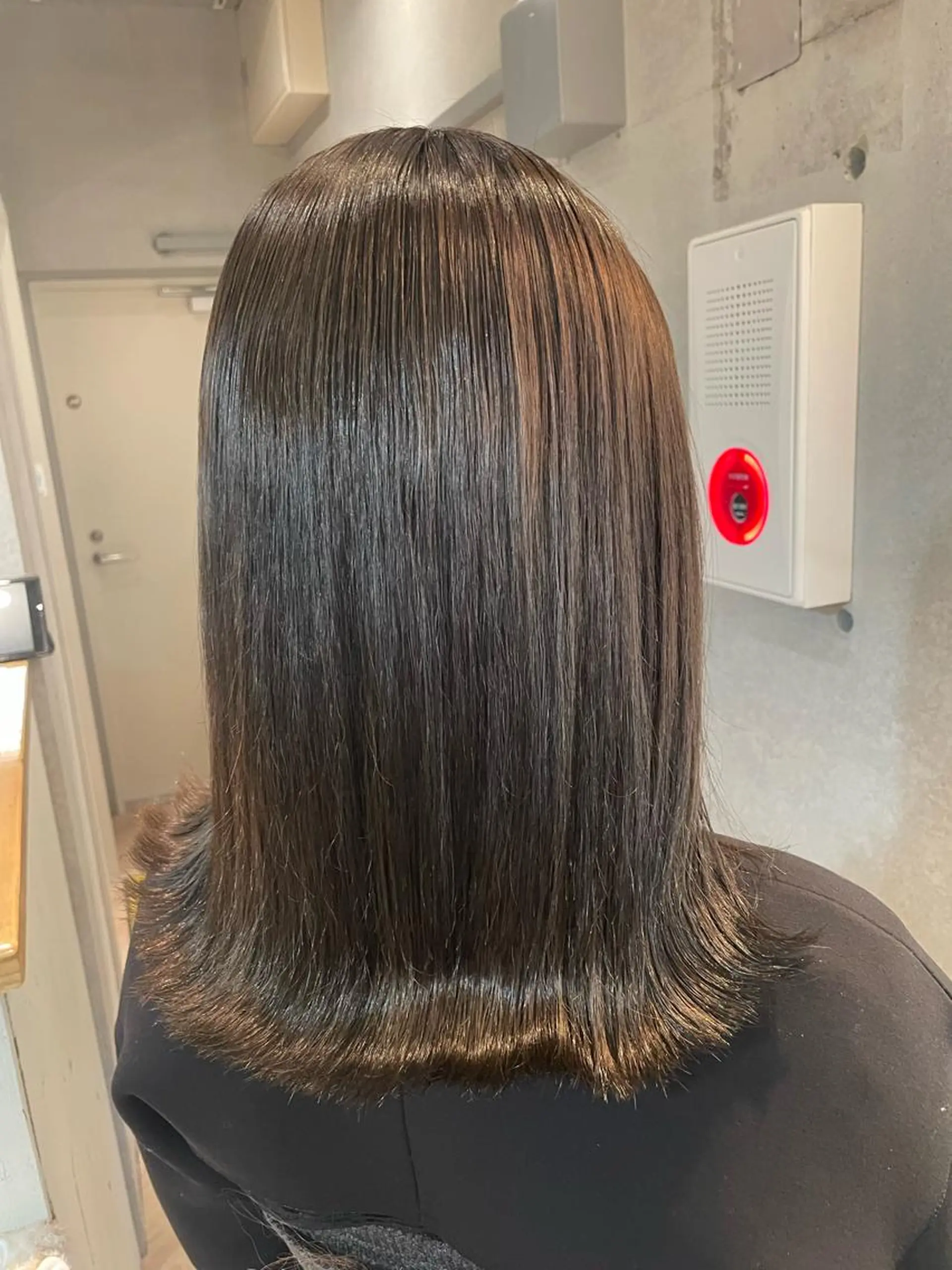 セミロング カラー カット 縮毛矯正 トリートメント しのはら まどかのヘアスタイル