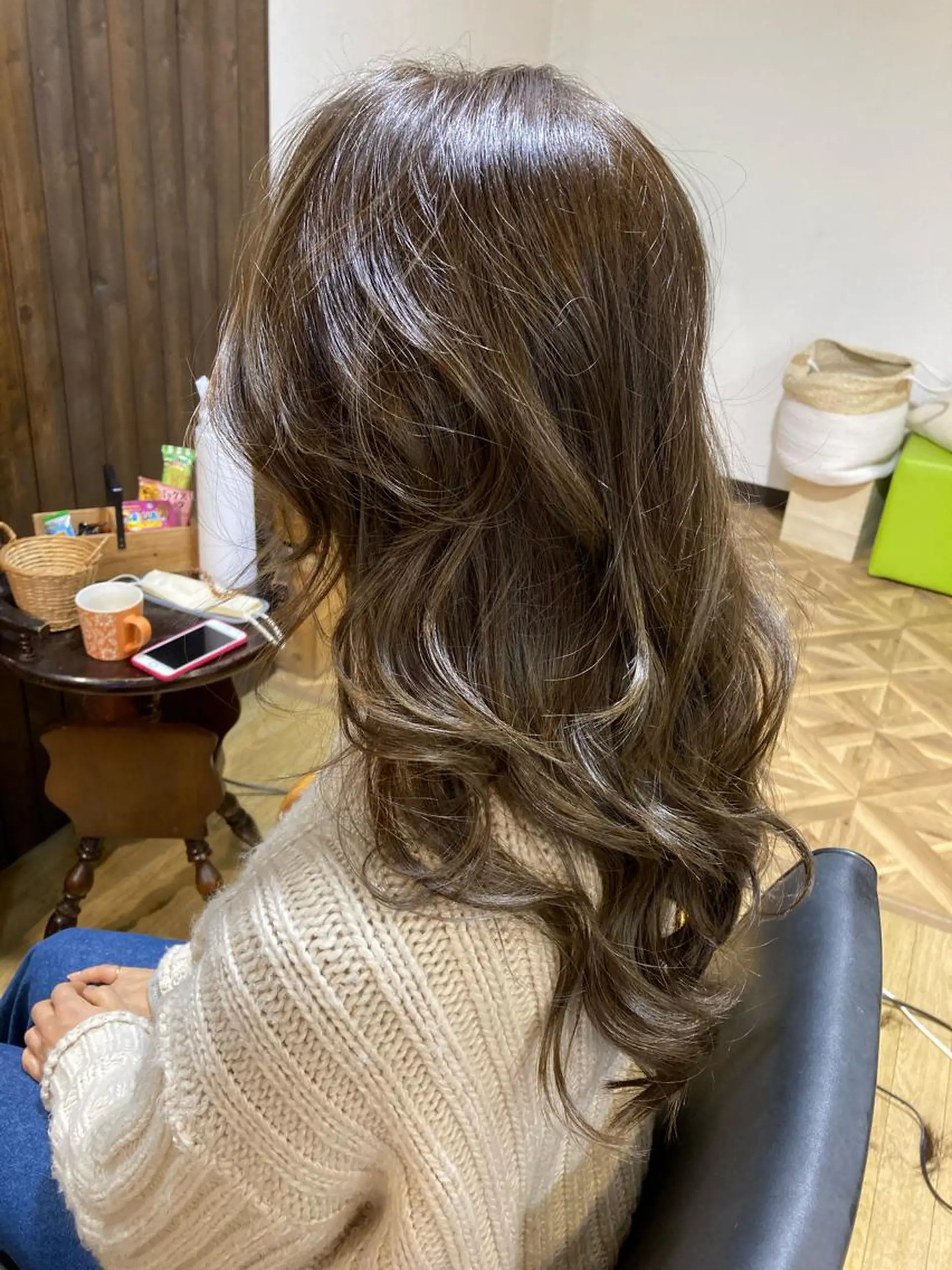 ロング カット ヘアカラー ルミ エールのヘアスタイル
