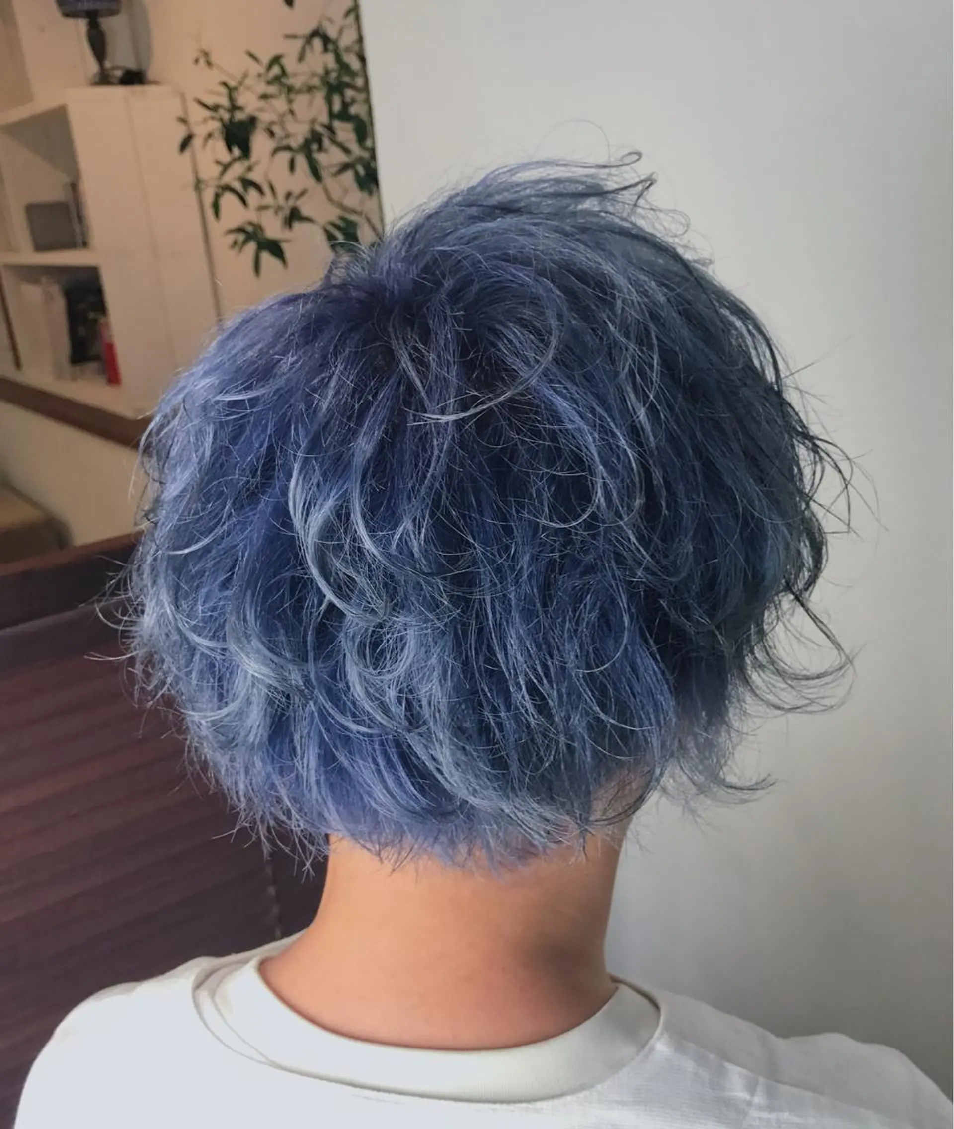 カラー メンズ ブルーカラー メンズカット特化柏駅 徒歩3分LOUのヘアスタイル
