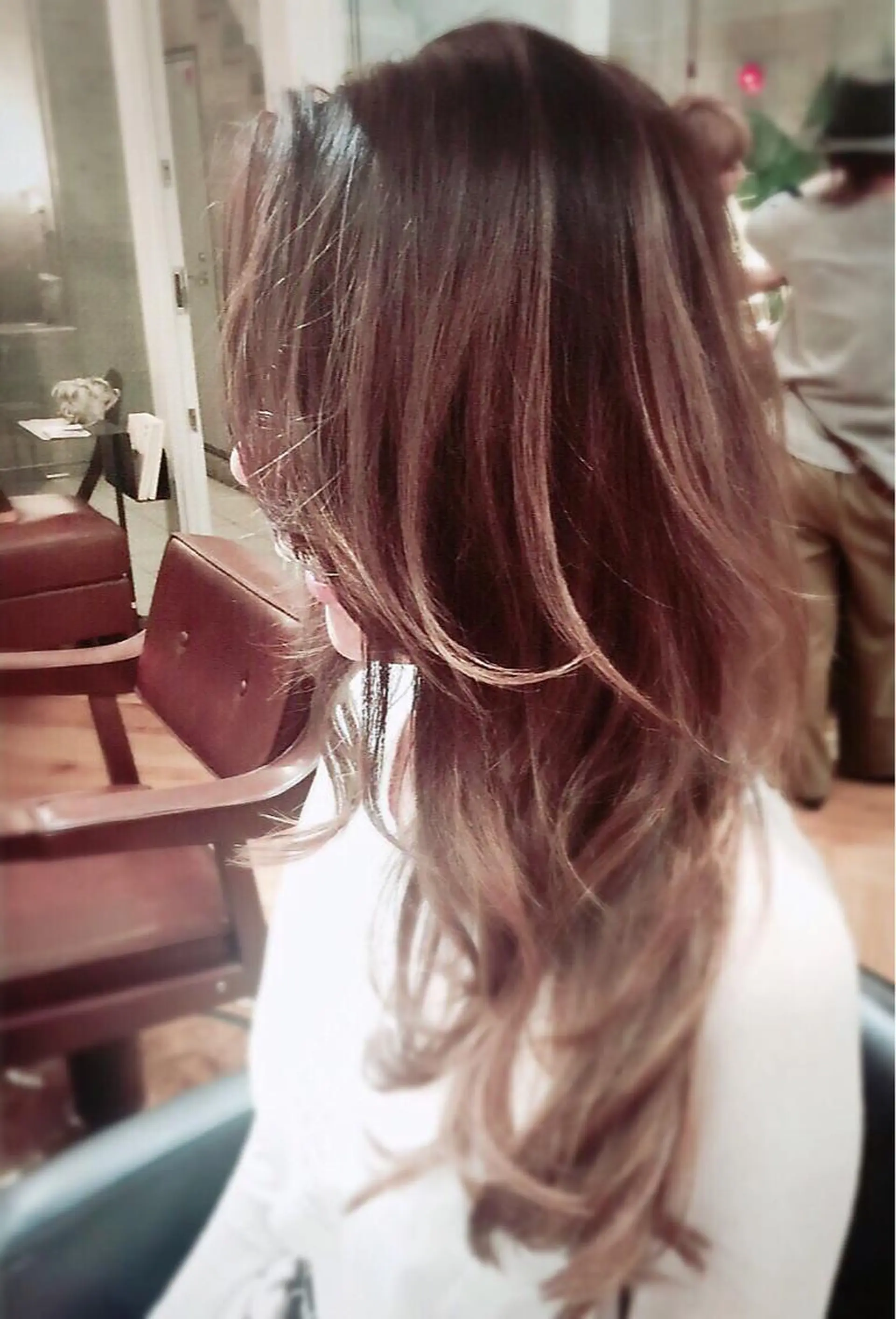 ロング カラー 白髪ぼかし×デザイン 🕊️🫧ホウジョウのヘアスタイル