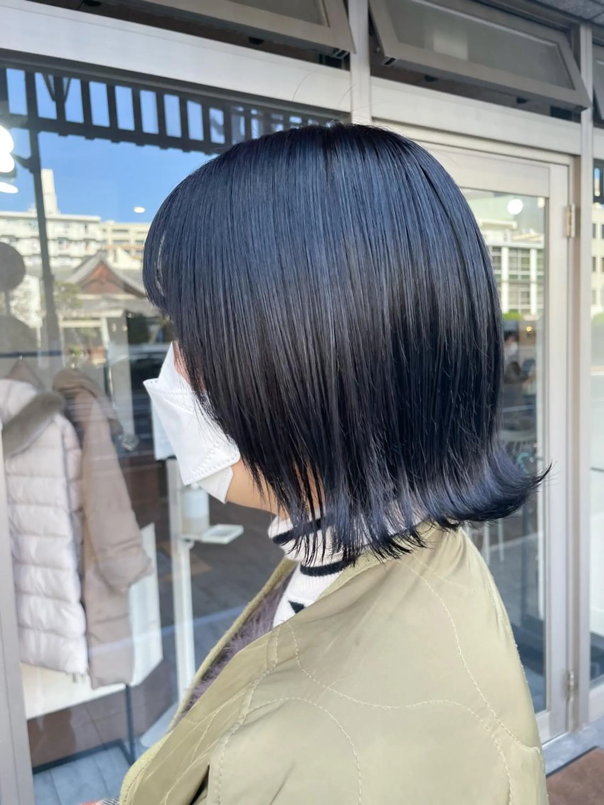 ミディアム カラー 黒髪 ブルーカラー ブルーブラック ブルーグレー 透明感カラー ヘアカラー トリートメント イワタ マハ/ minim hairのヘアスタイル