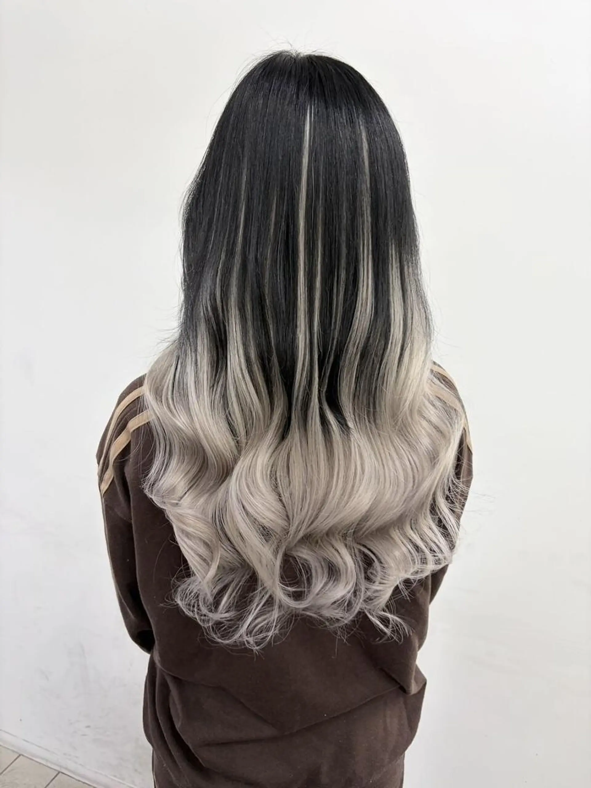 ロング ヘアアレンジ カラー シールエクステ 黒髪 ブリーチ デザインカラー ダブルカラー MISAKIエクステ ブリーチ\5900のヘアスタイル