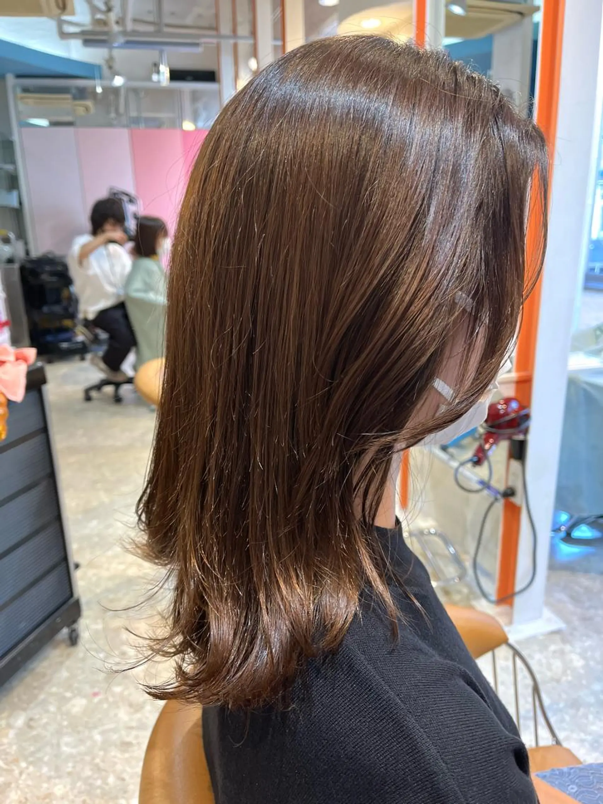 セミロング カット トリートメント うしだ かおるのヘアスタイル