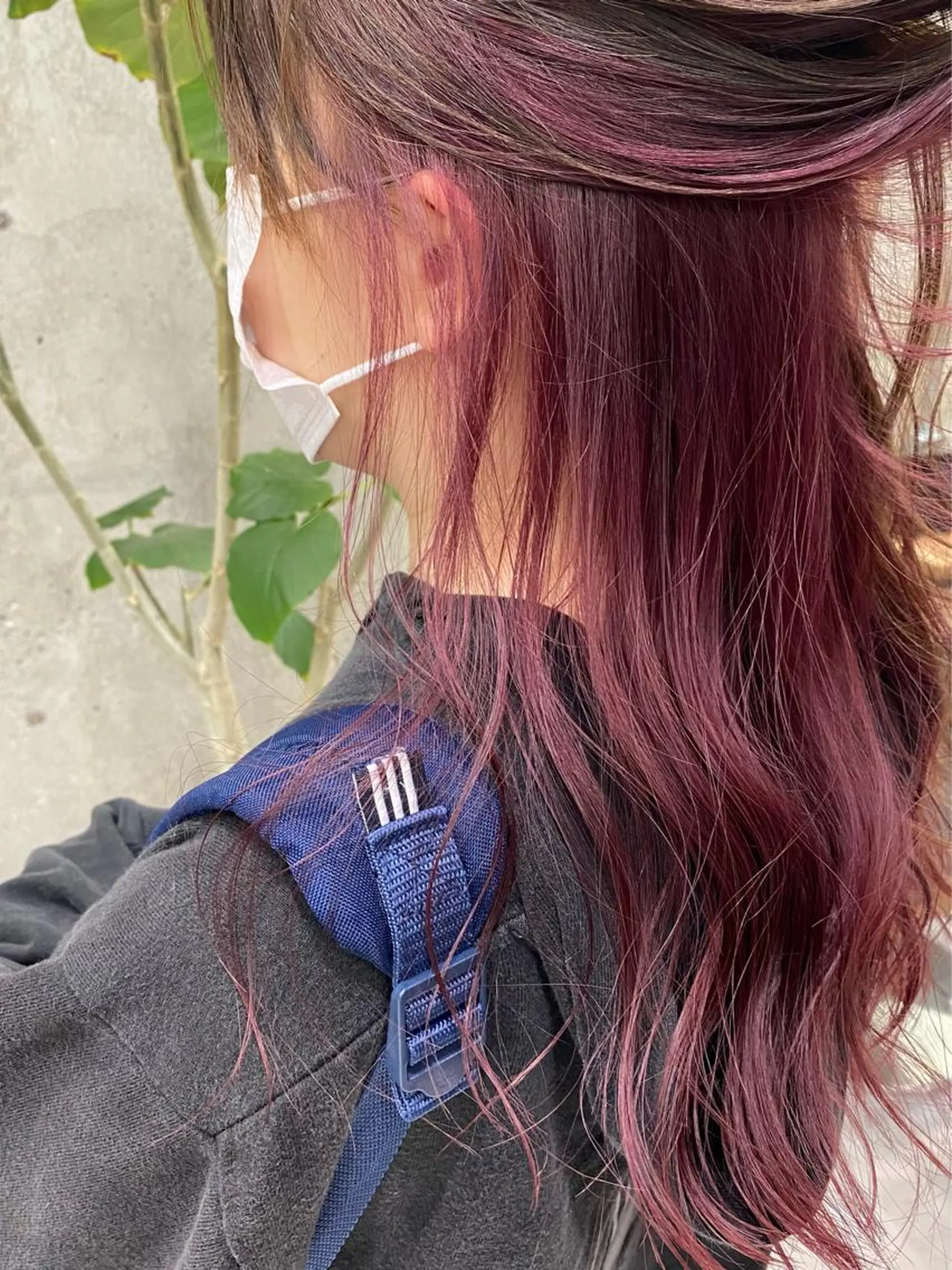 ロング カラー 小坂 麻綾のヘアスタイル