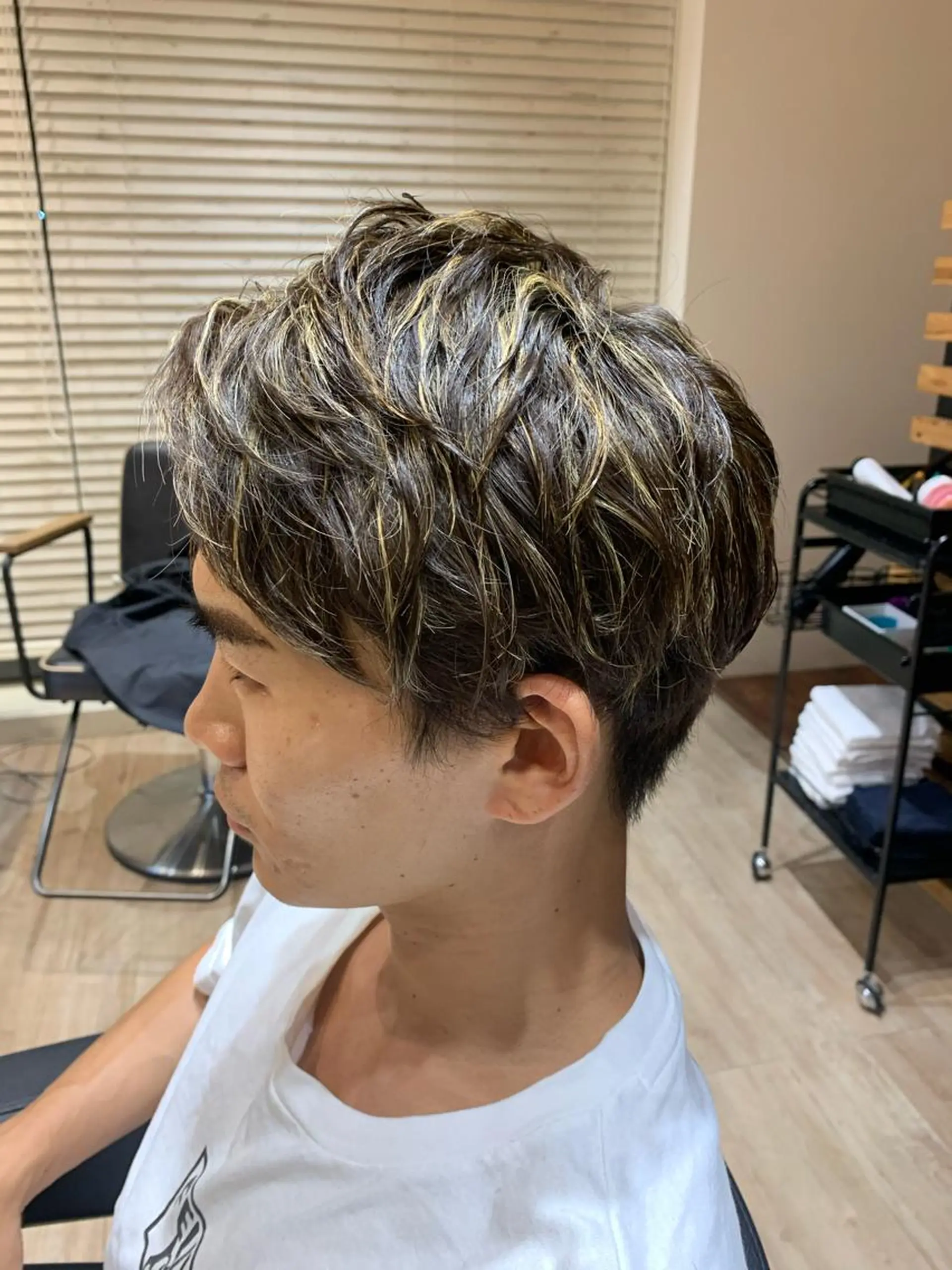 ショート カラー メンズ メンズハイライト ハイライトカラー ハイライト 大久保 隆蔵のヘアスタイル