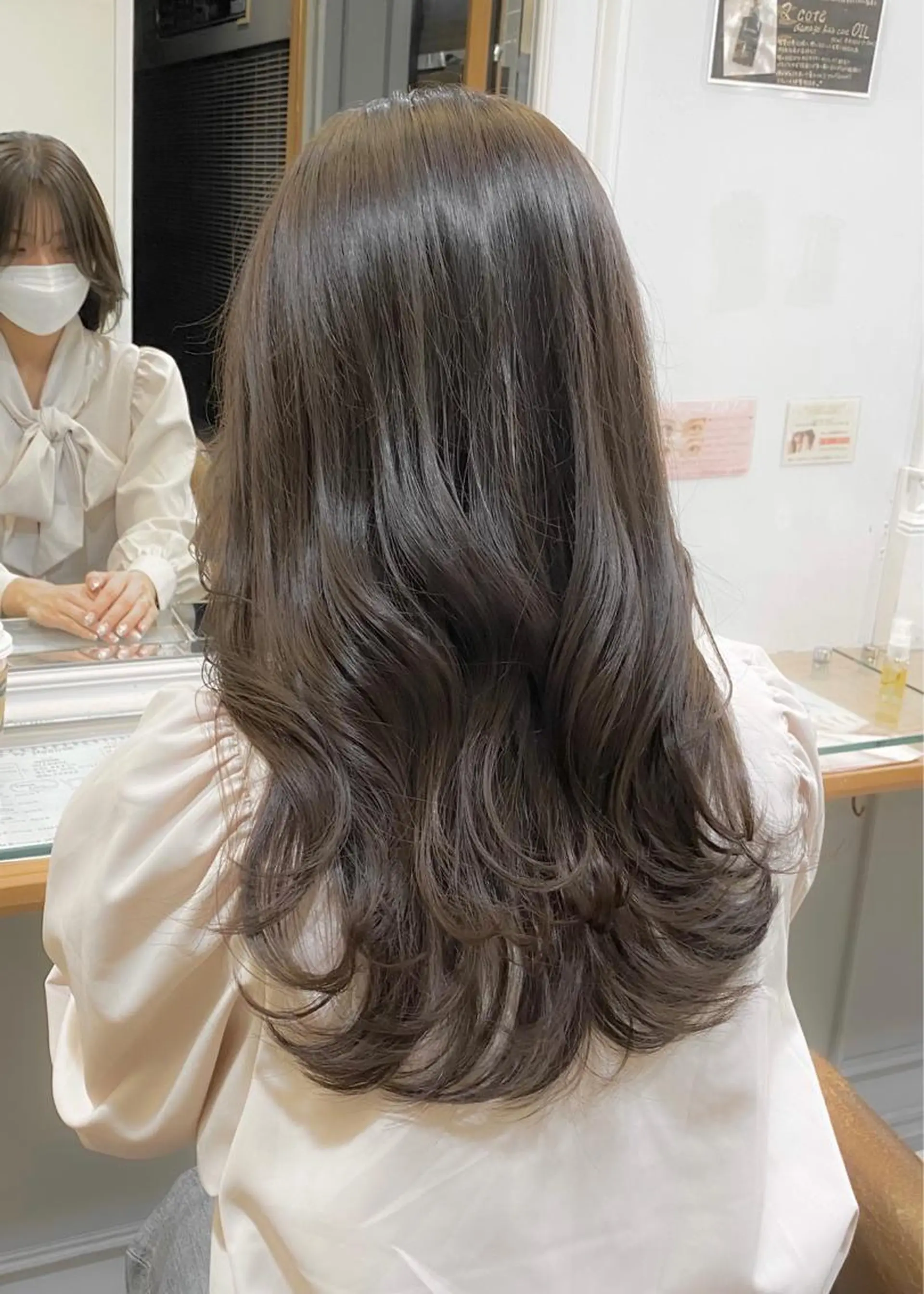 ロング カラー グレージュ オリーブカラー オリーブグレージュ オリーブグレー くびれヘア カット ヘアカラー トリートメント 横浜/レイヤーカット /韓国ヘア/佐藤記正のヘアスタイル