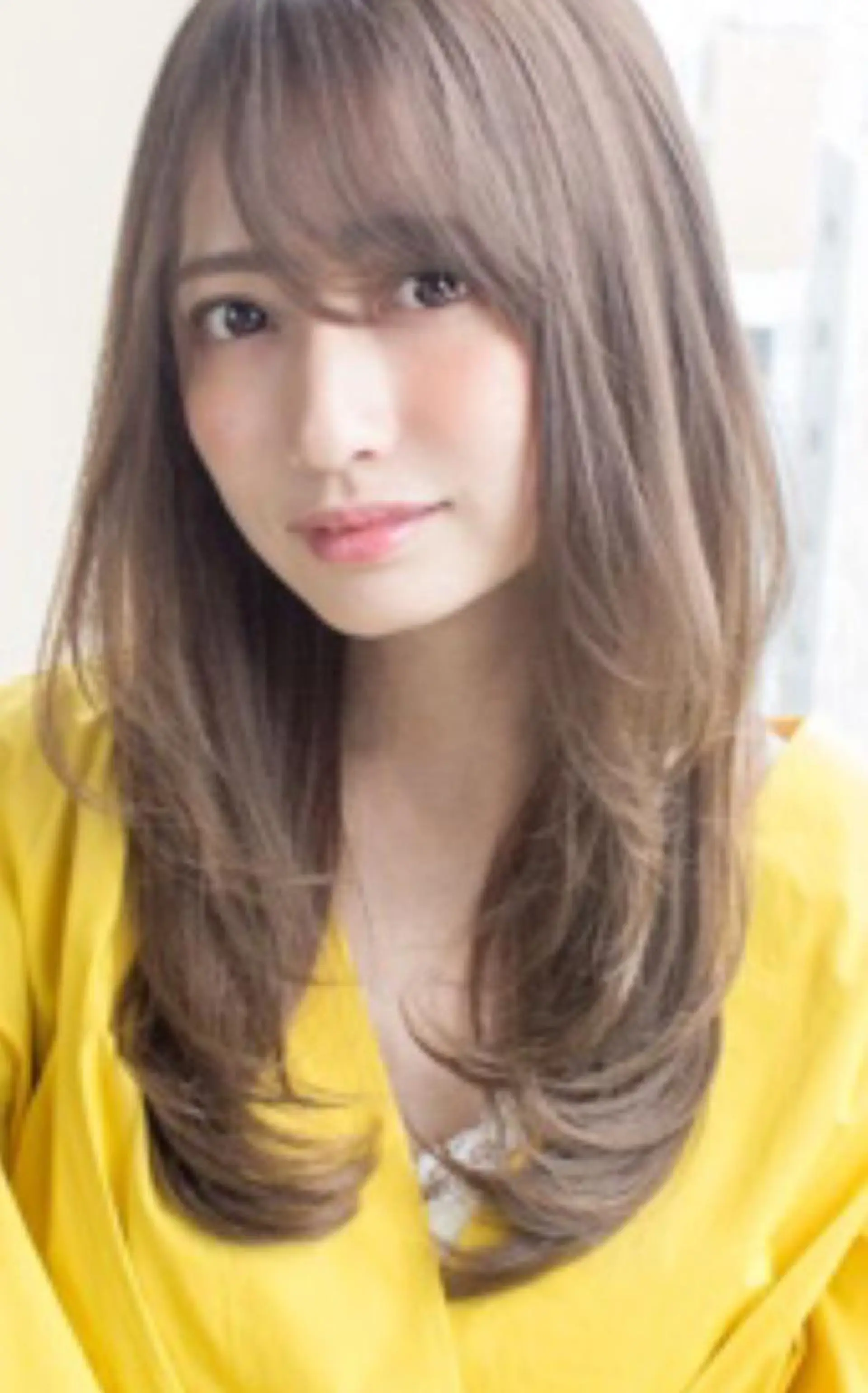 ロング 岩橋 静香のヘアスタイル