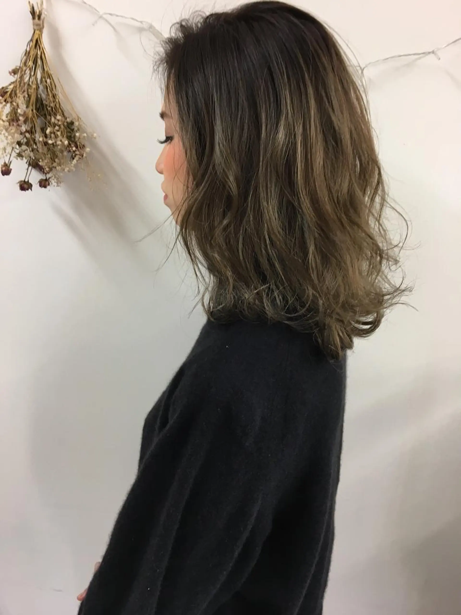 セミロング カラー バレイヤージュ レイヤーカット タナカ タクヤのヘアスタイル