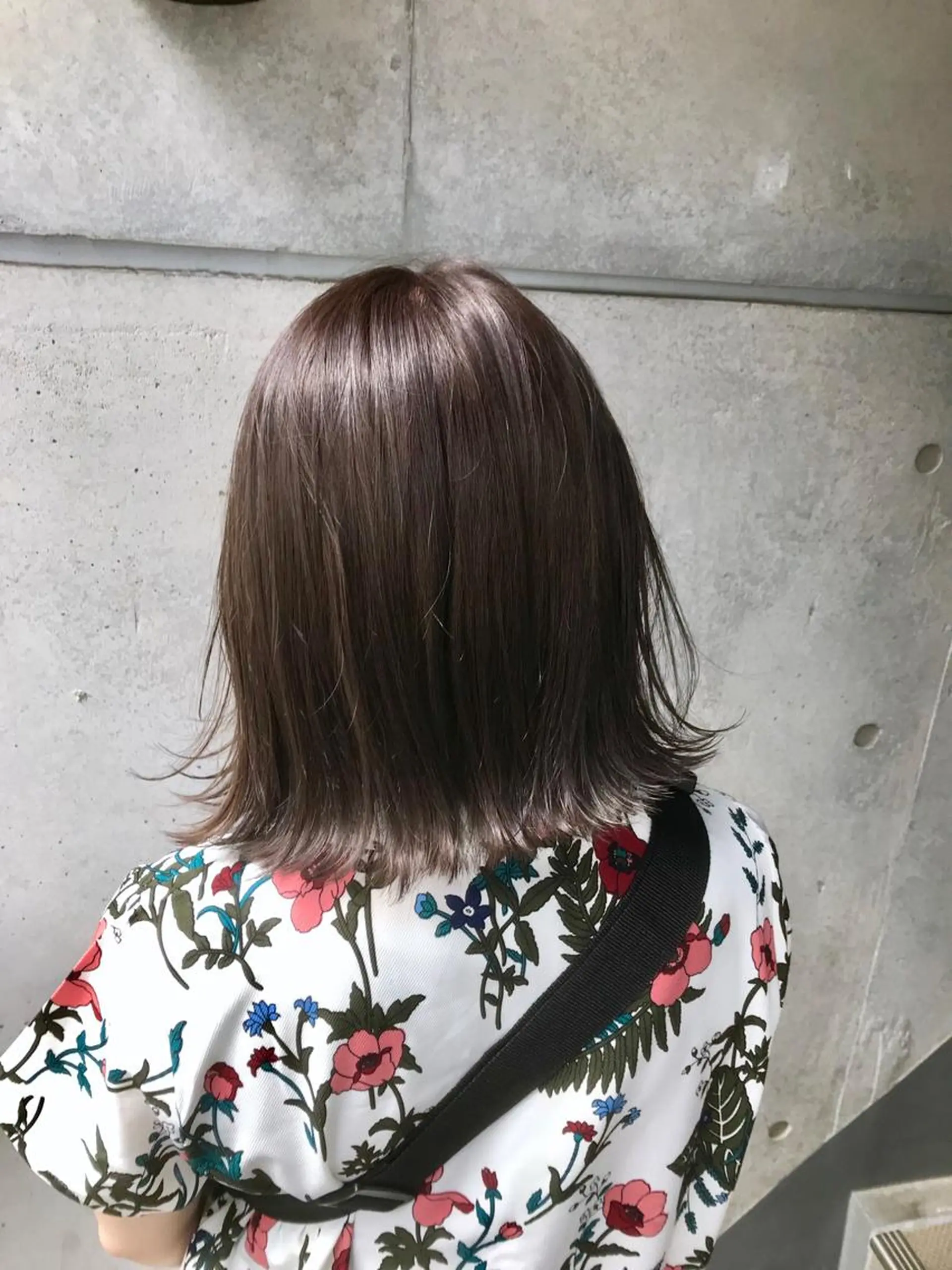 ショート 外ハネヘア カット ヘアカラー トリートメント 新井 広樹のヘアスタイル