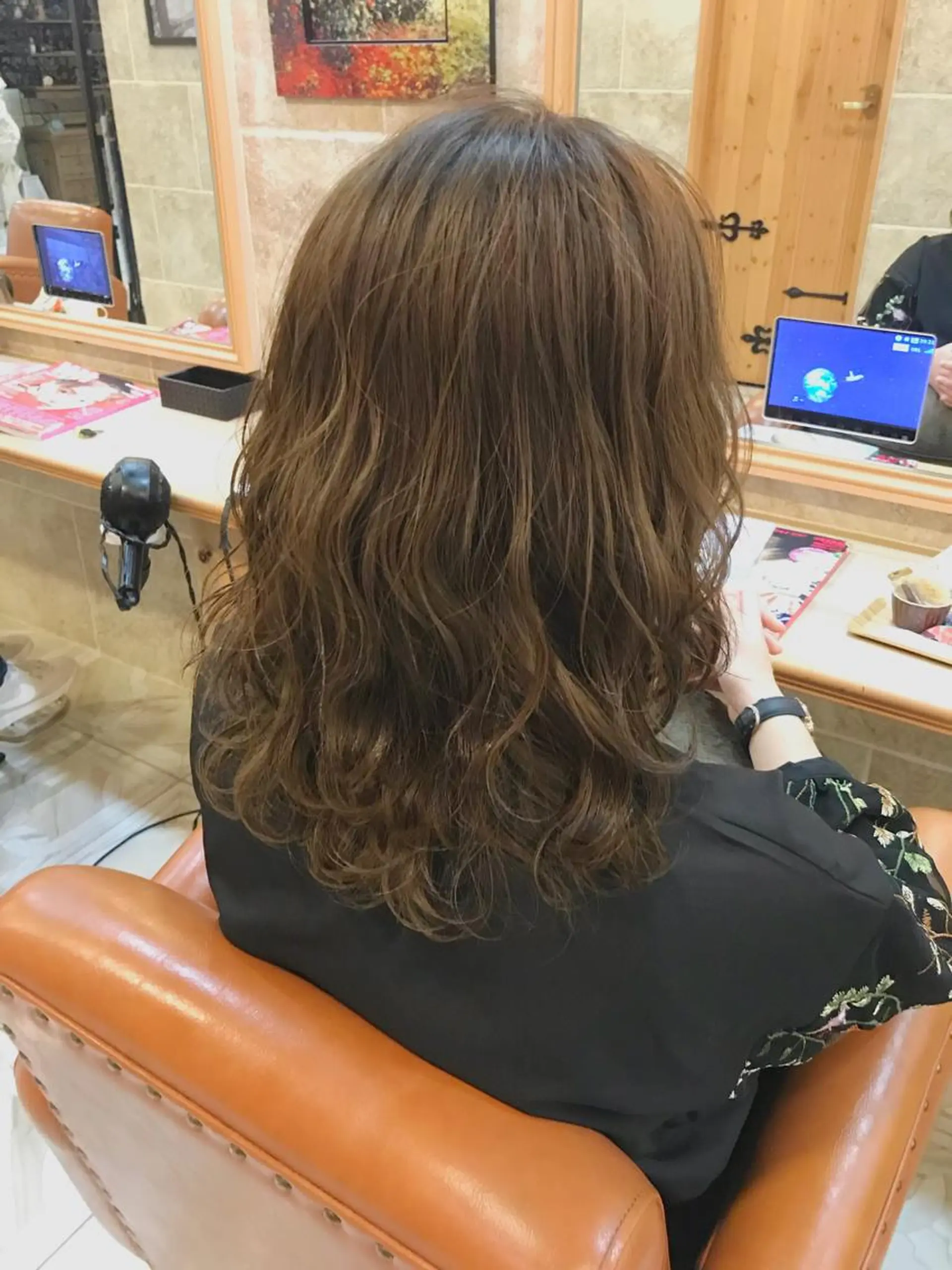 ミディアム カラー 《Zina札幌大通》 Hinano🐻のヘアスタイル