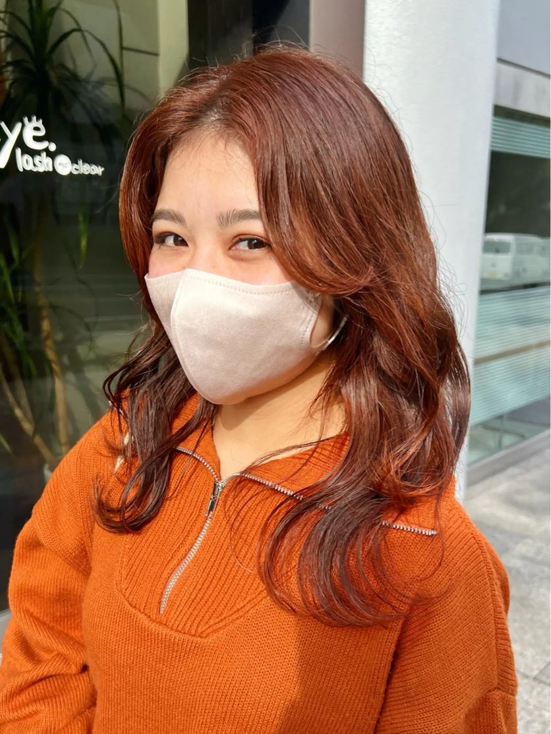 セミロング カラー ブリーチ ブリーチなしカラー カット ヘアカラー トリートメント 柏木  彩花のヘアスタイル