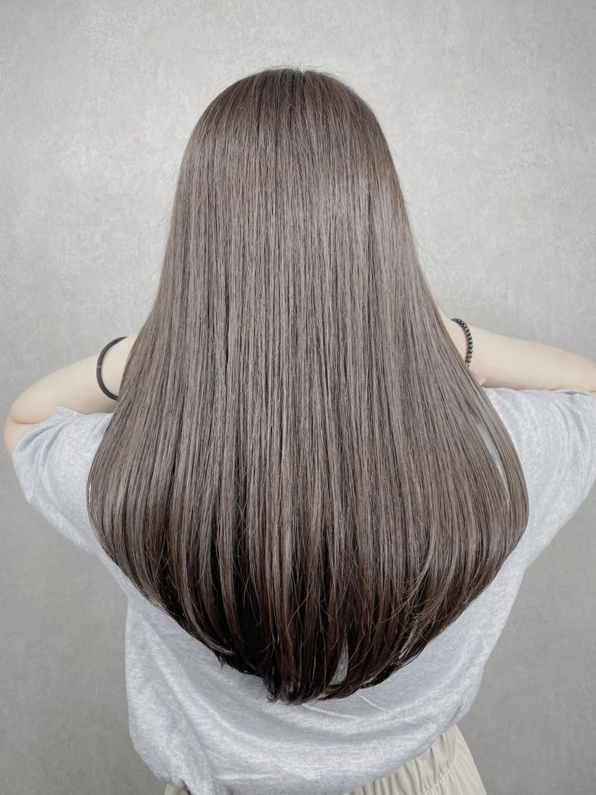 ロング カット ヘアカラー トリートメント _White所属・ＳＨＩ ＺＵのヘアスタイル