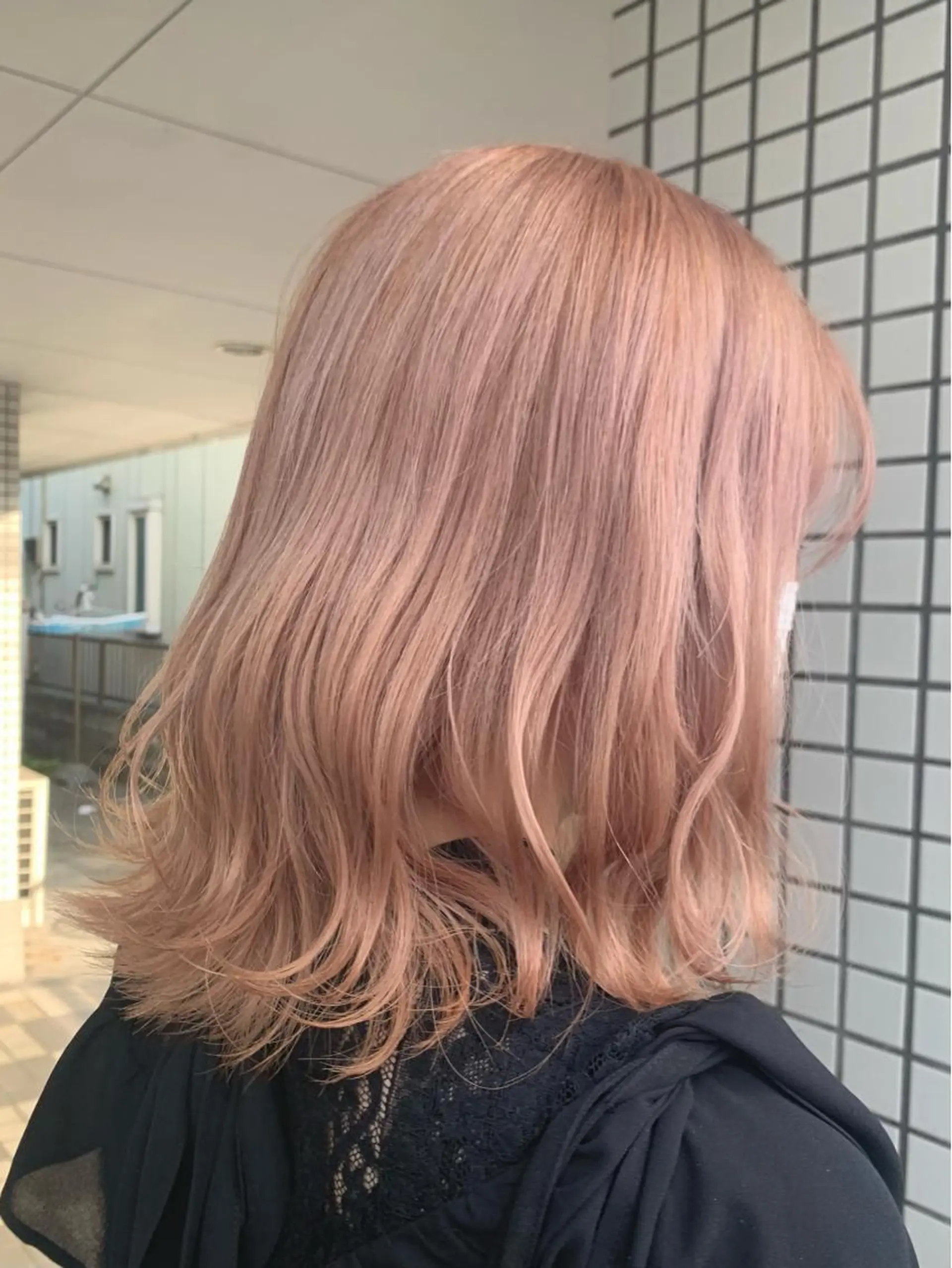 ミディアム カラー バレイヤージュ ブリーチ ケアブリーチ ダブルカラー イヤリングカラー カット ヘアカラー SALOWIN横浜suite店所属・🌷かわばた めい🌷のヘアスタイル