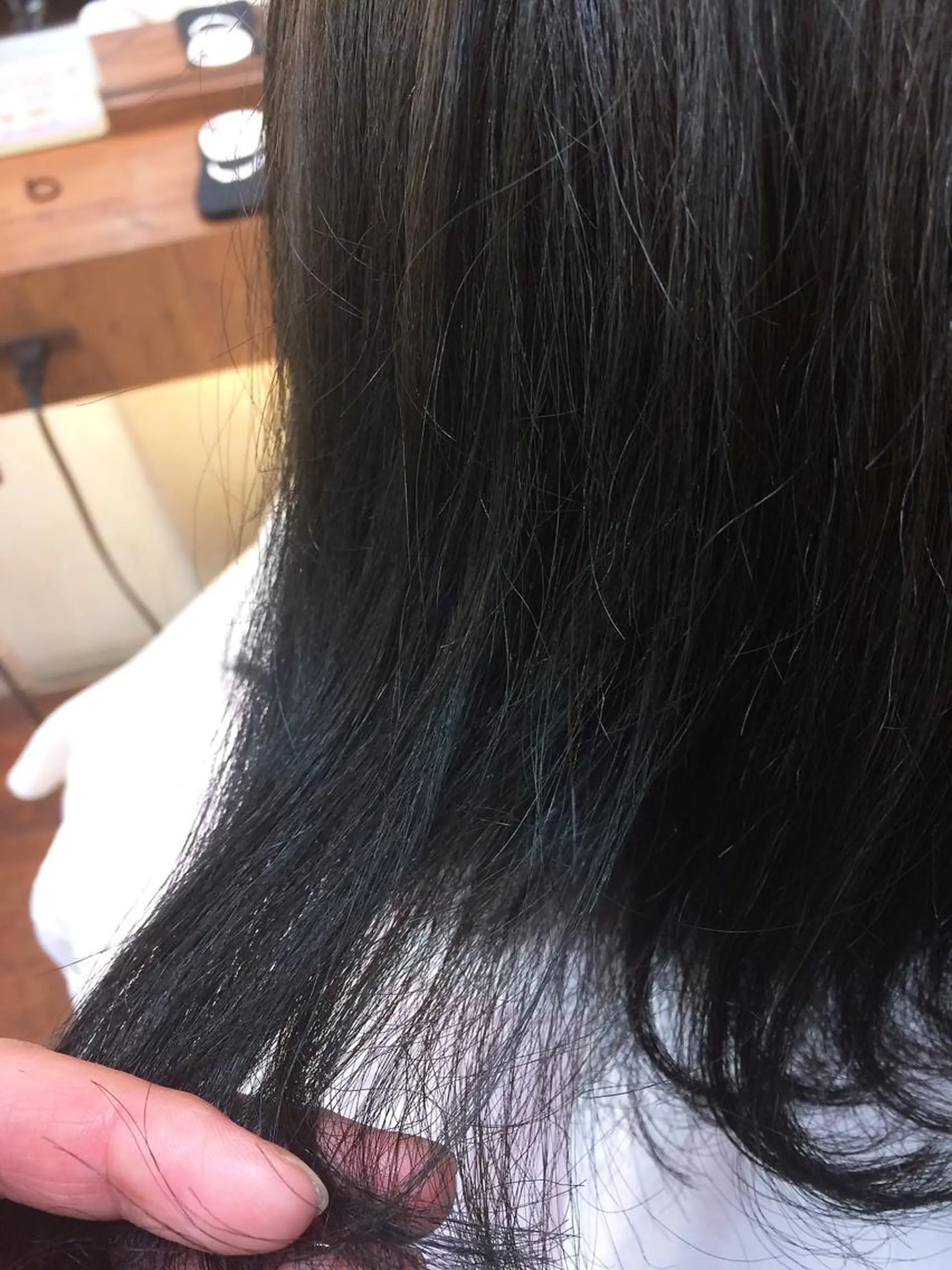 ミディアム カラー ブリーチ グレージュ ブリーチなしカラー 外国人風カラー 大野 まゆのヘアスタイル