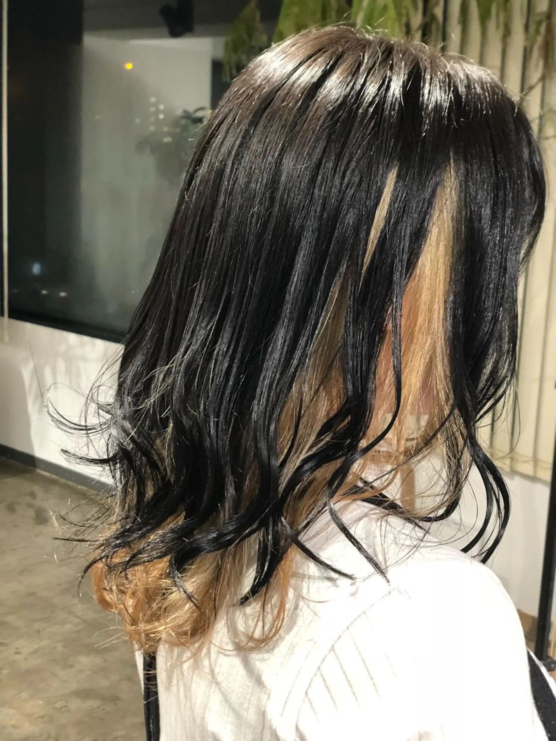 ミディアム カラー ハイトーン/レイヤー /ケアブリーチ石川治のヘアスタイル