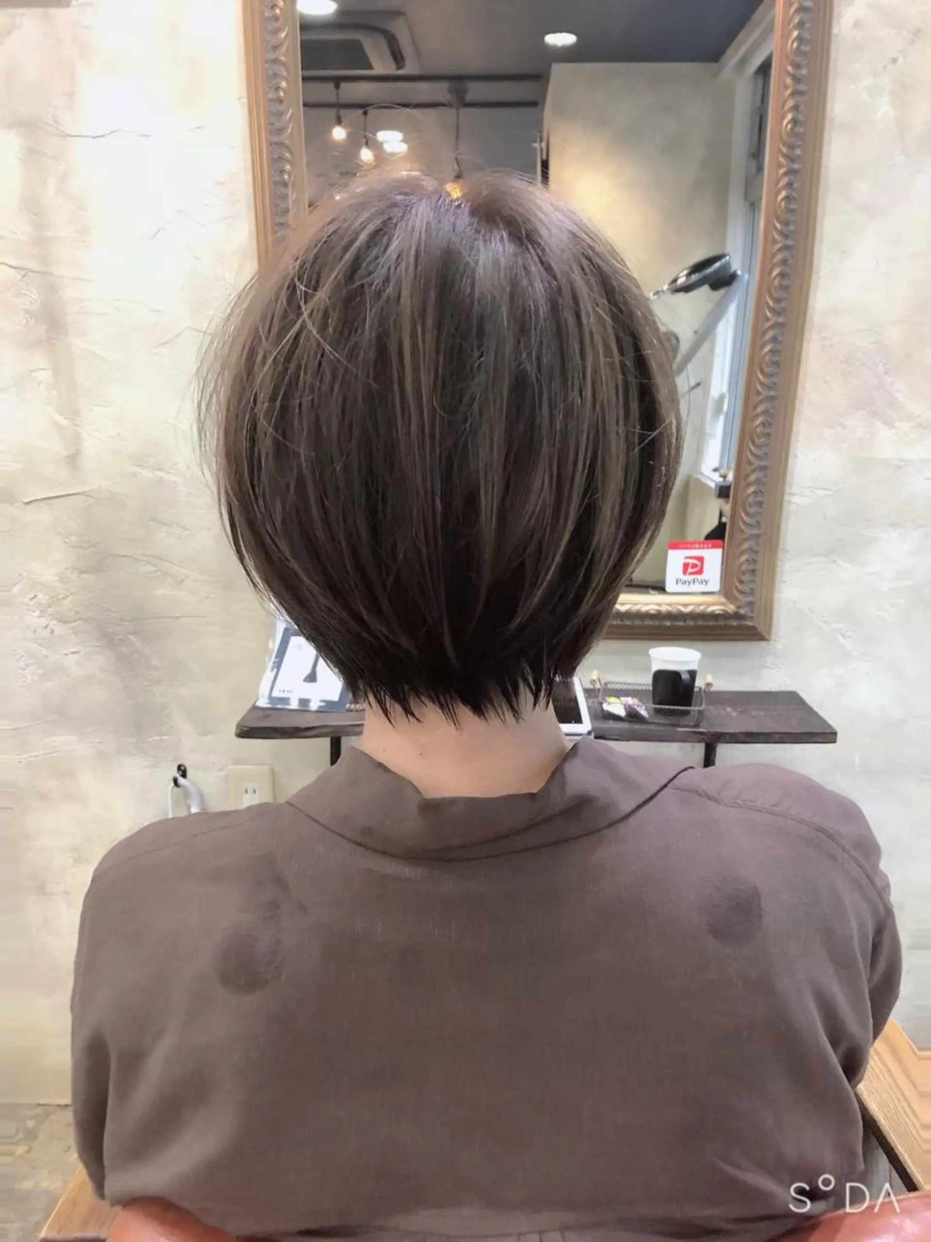 ショート カラー パーマ ヘアアレンジ アディクシーカラー アッシュ バレイヤージュ ベージュカラー ブリーチ newi 川崎店のヘアスタイル