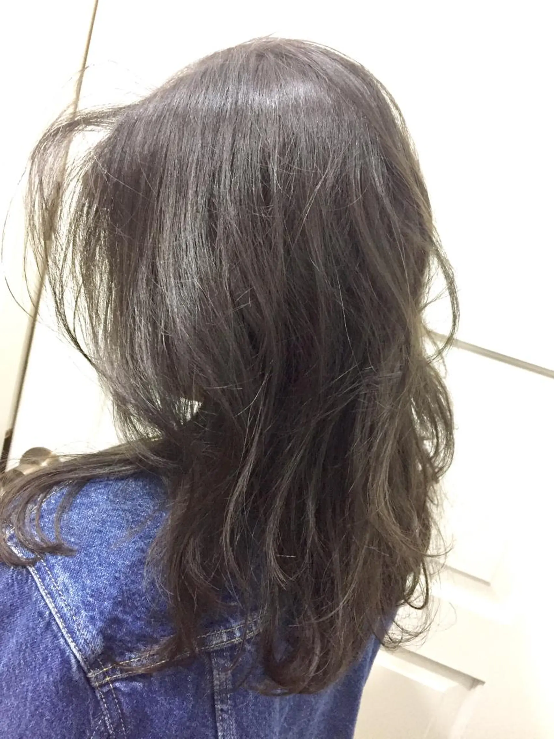 セミロング ロング カラー ブルーカラー ブルージュ 若杉 諒のヘアスタイル