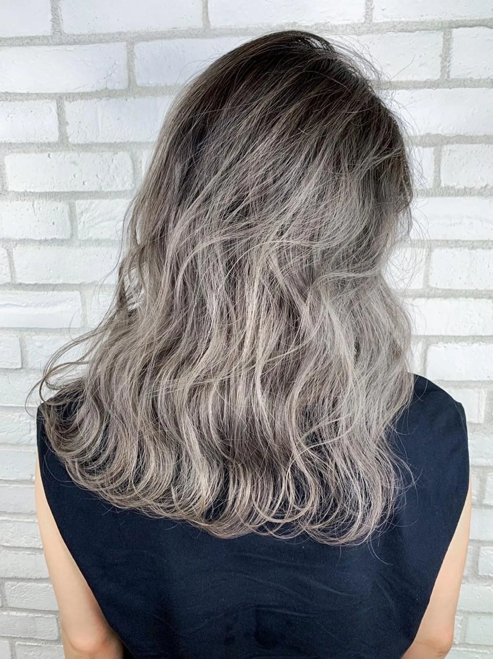 ミディアム カラー ヘアアレンジ VIM hairおもろまち店のヘアスタイル