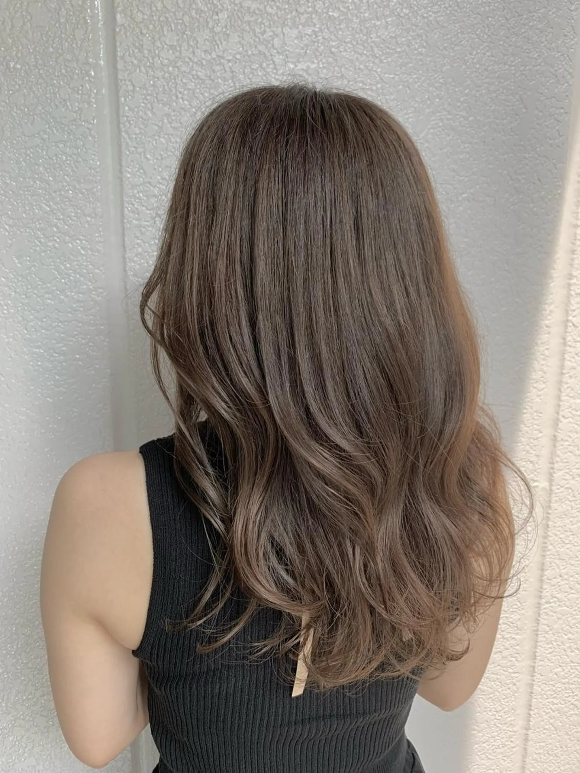 セミロング カラー ベージュカラー ブラウンカラー イルミナカラー トリートメント 💎赤み消しカラー 特化型デザイナー💎のヘアスタイル