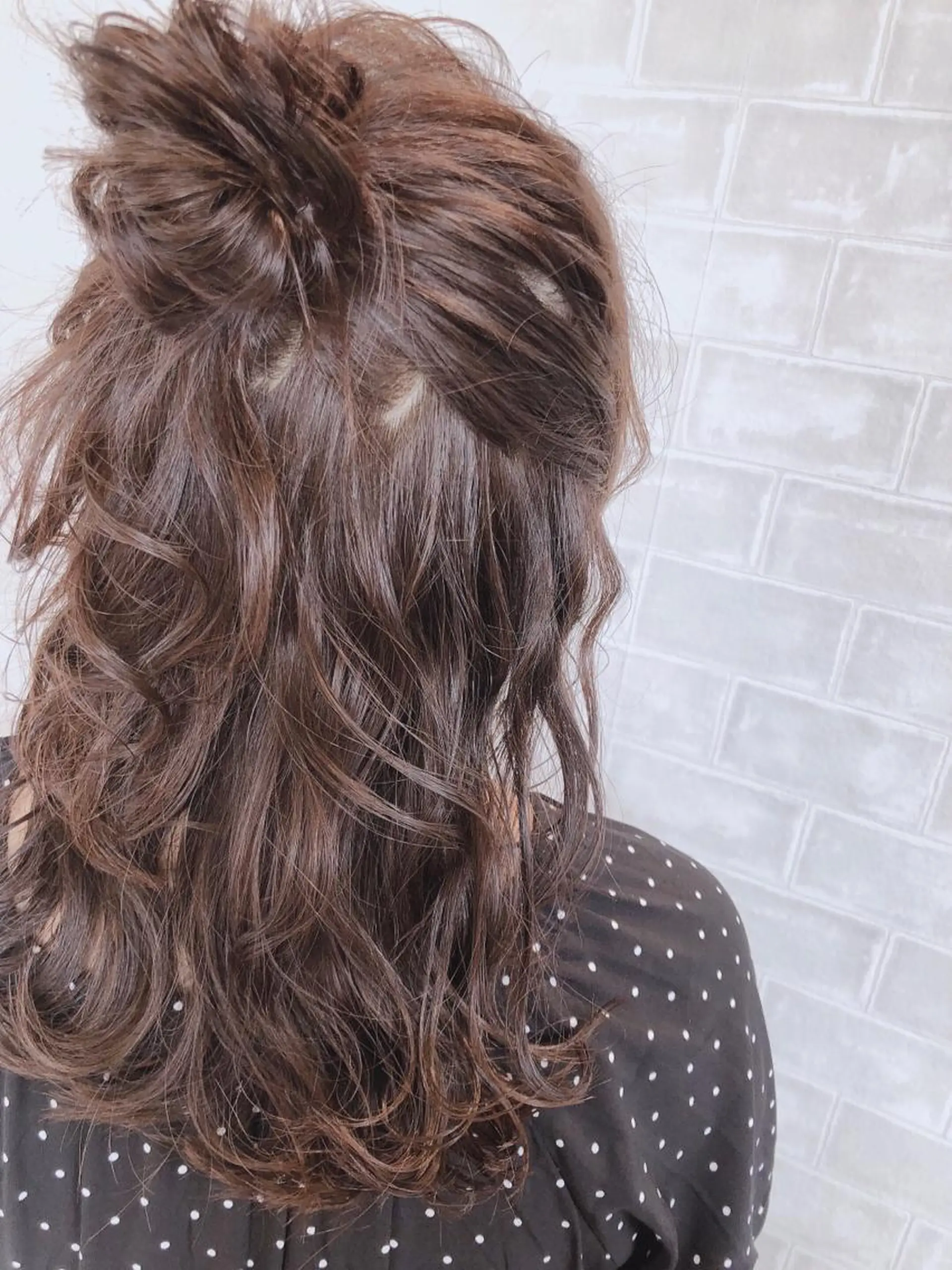 ミディアム カラー ヘアアレンジ ハーフアップ お団子ヘア 久保田 茜のヘアスタイル