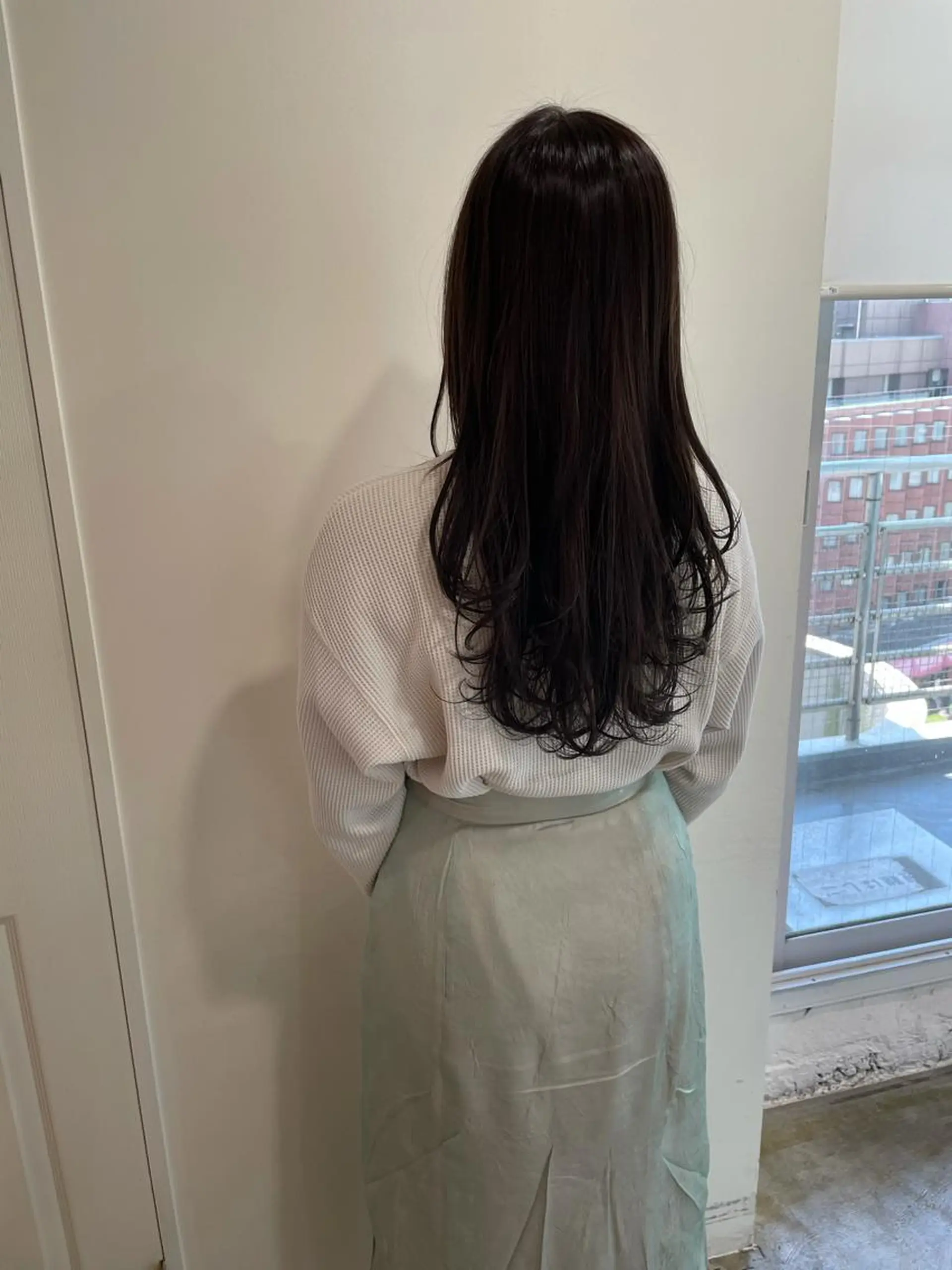 ロング カラー カット ヘアカラー トリートメント MIOベージュカラー 柔らかいカラーのヘアスタイル