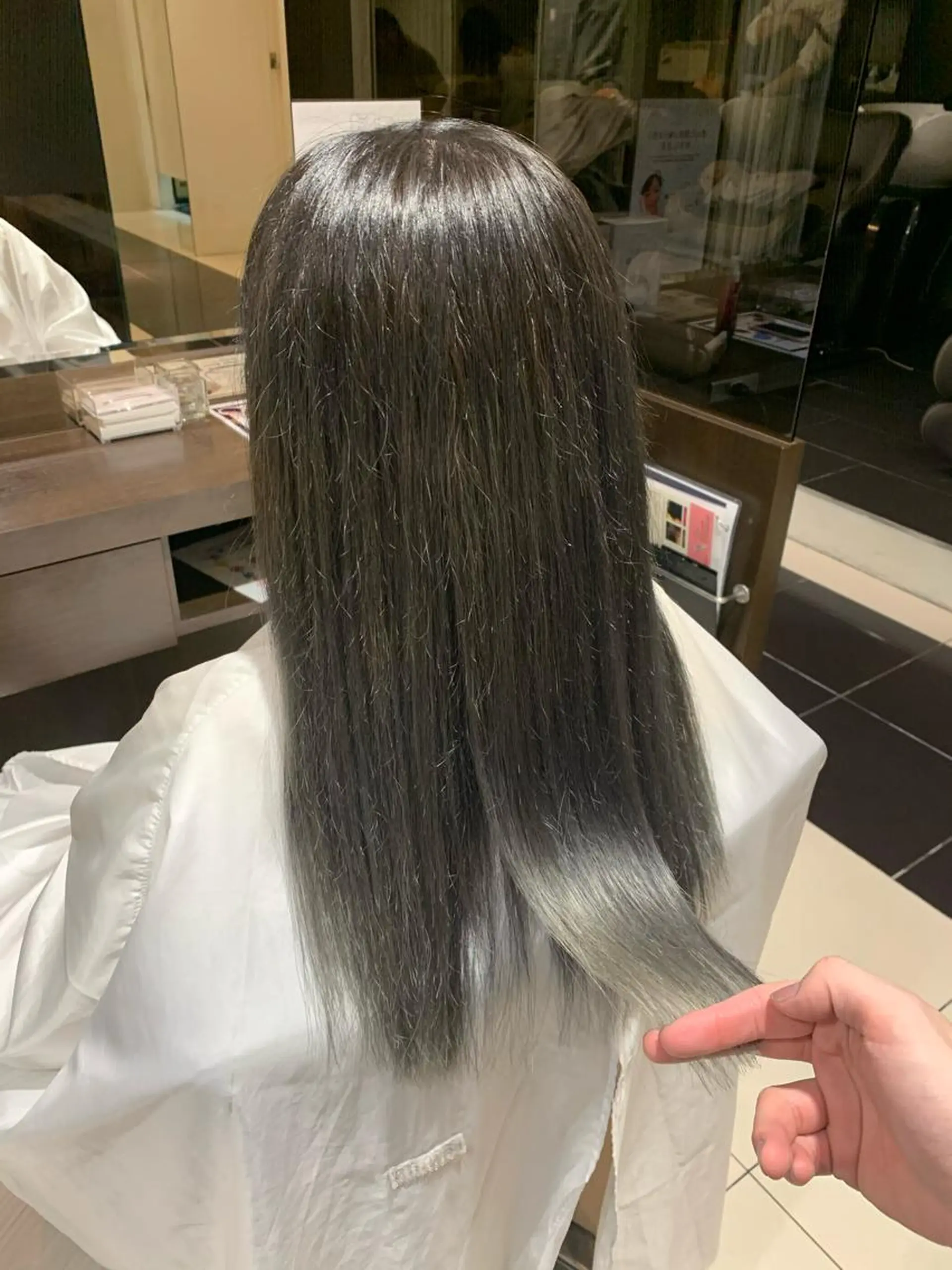 セミロング CHAINON 近鉄奈良店のヘアスタイル