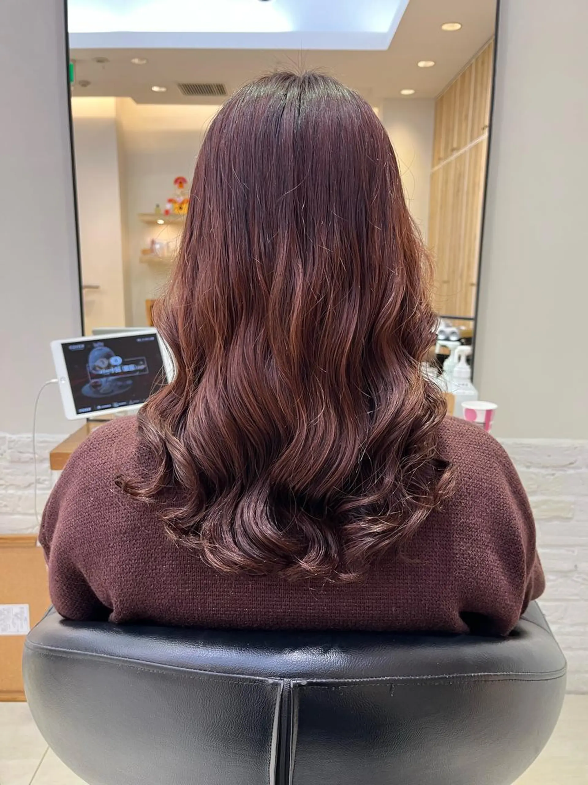 セミロング コテ巻き風パーマ🫧 麻尋のヘアスタイル