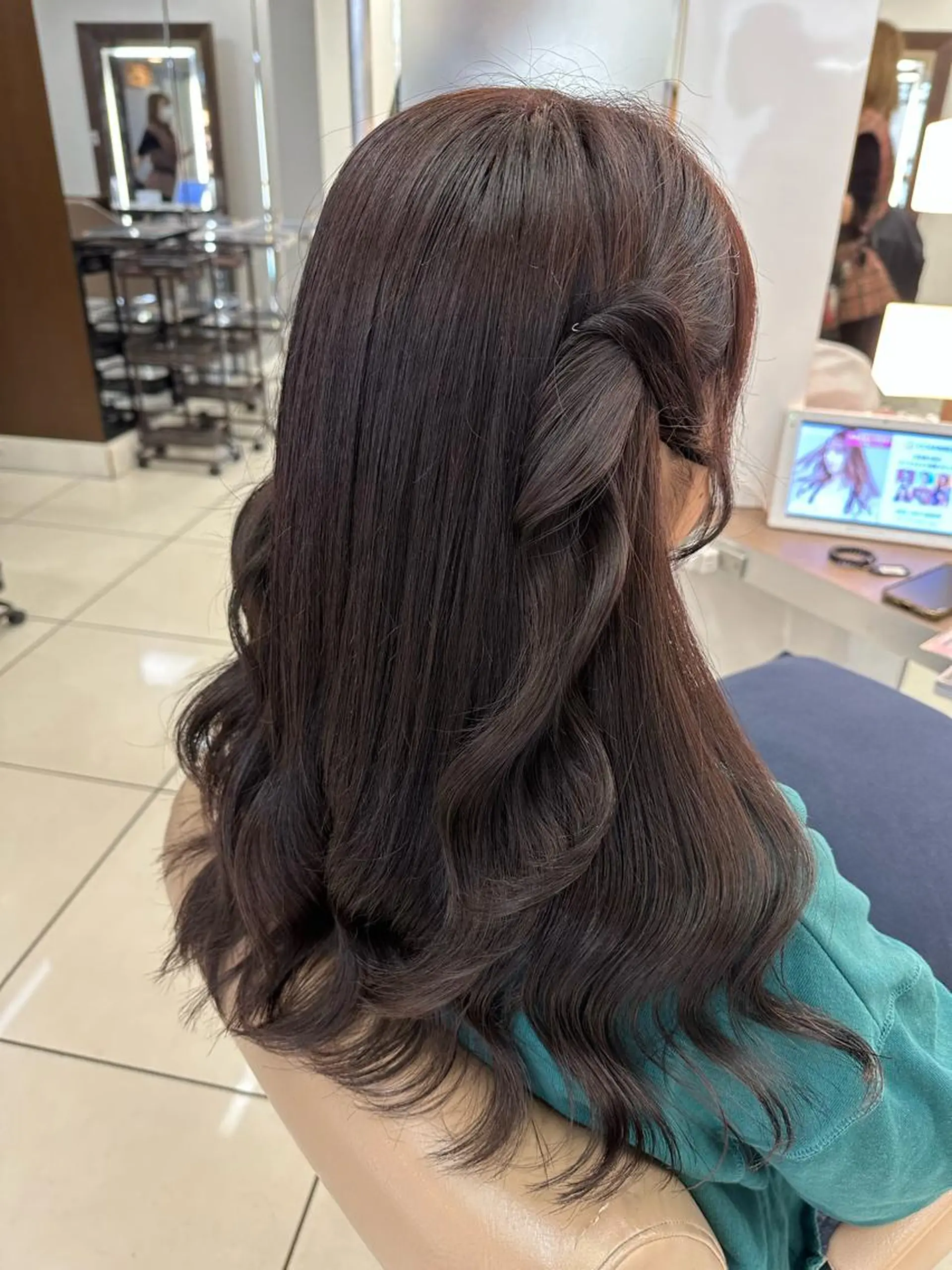 ロング シールエクステ✨️韓 国羽エクステ🪽和希のヘアスタイル