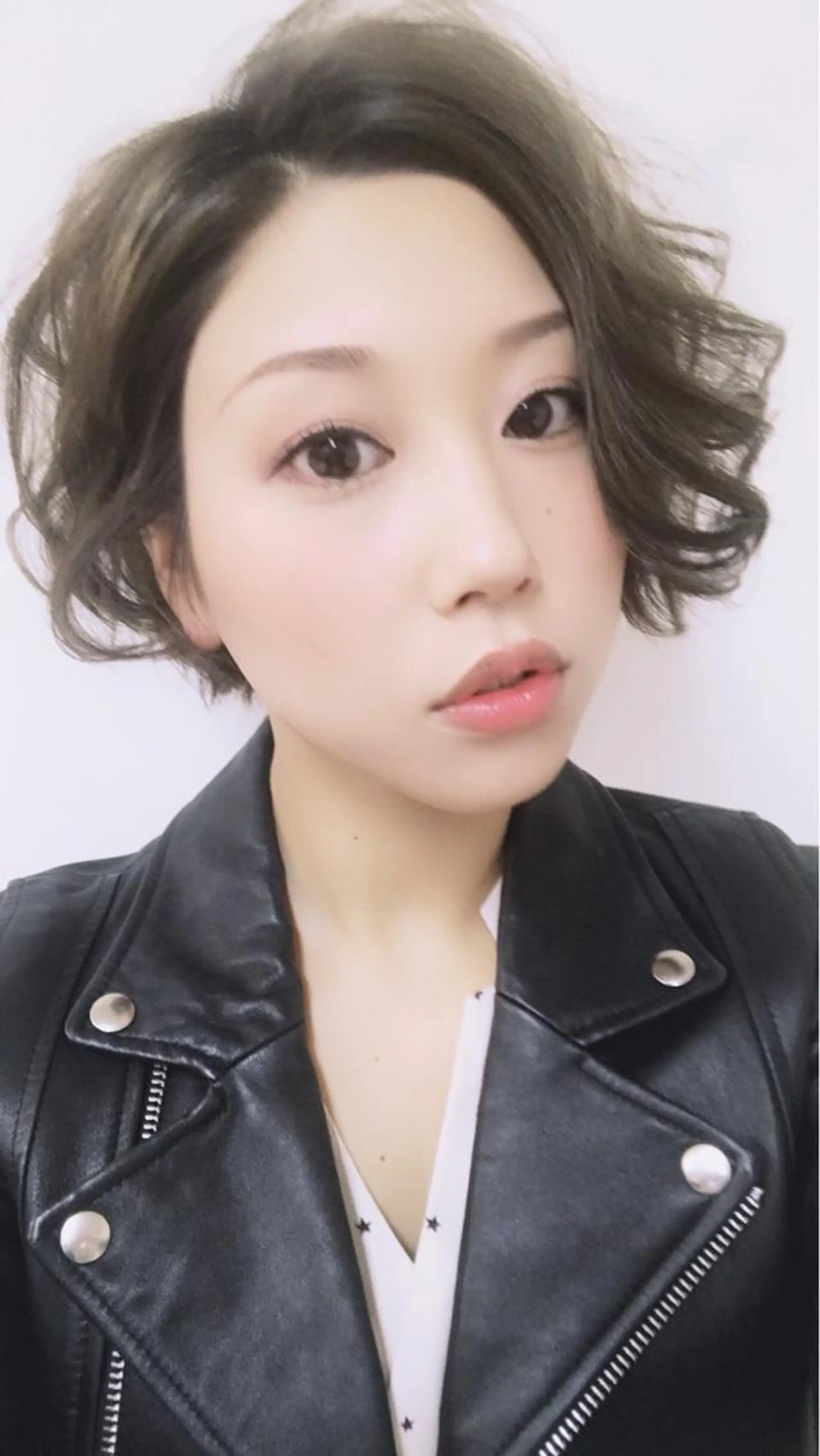 ミディアム カラー パーマ ヘアアレンジ ネイル マツエク・マツパ 吉川 宙翔のヘアスタイル