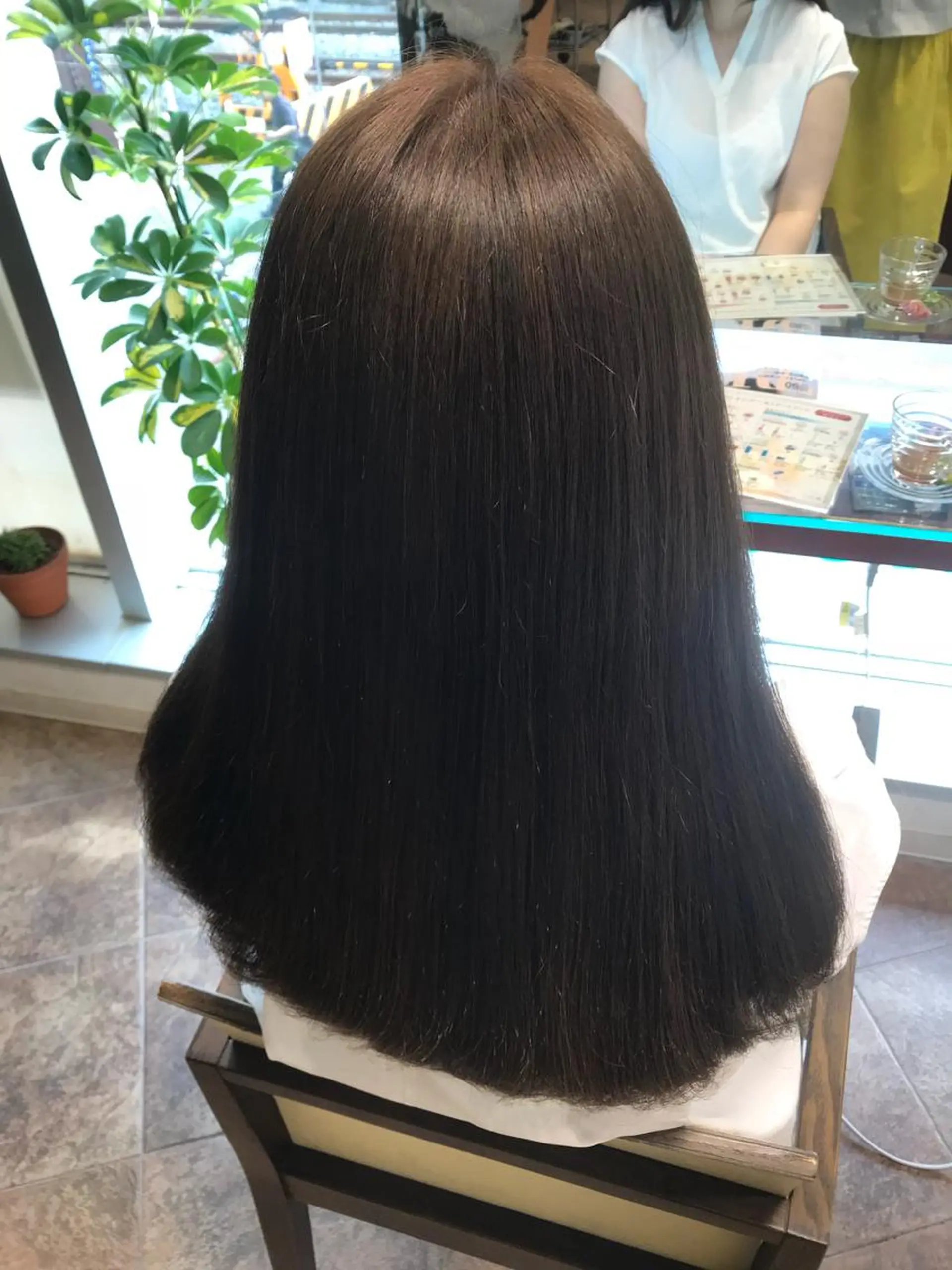 ロング アッシュ 嶋村 望美のヘアスタイル