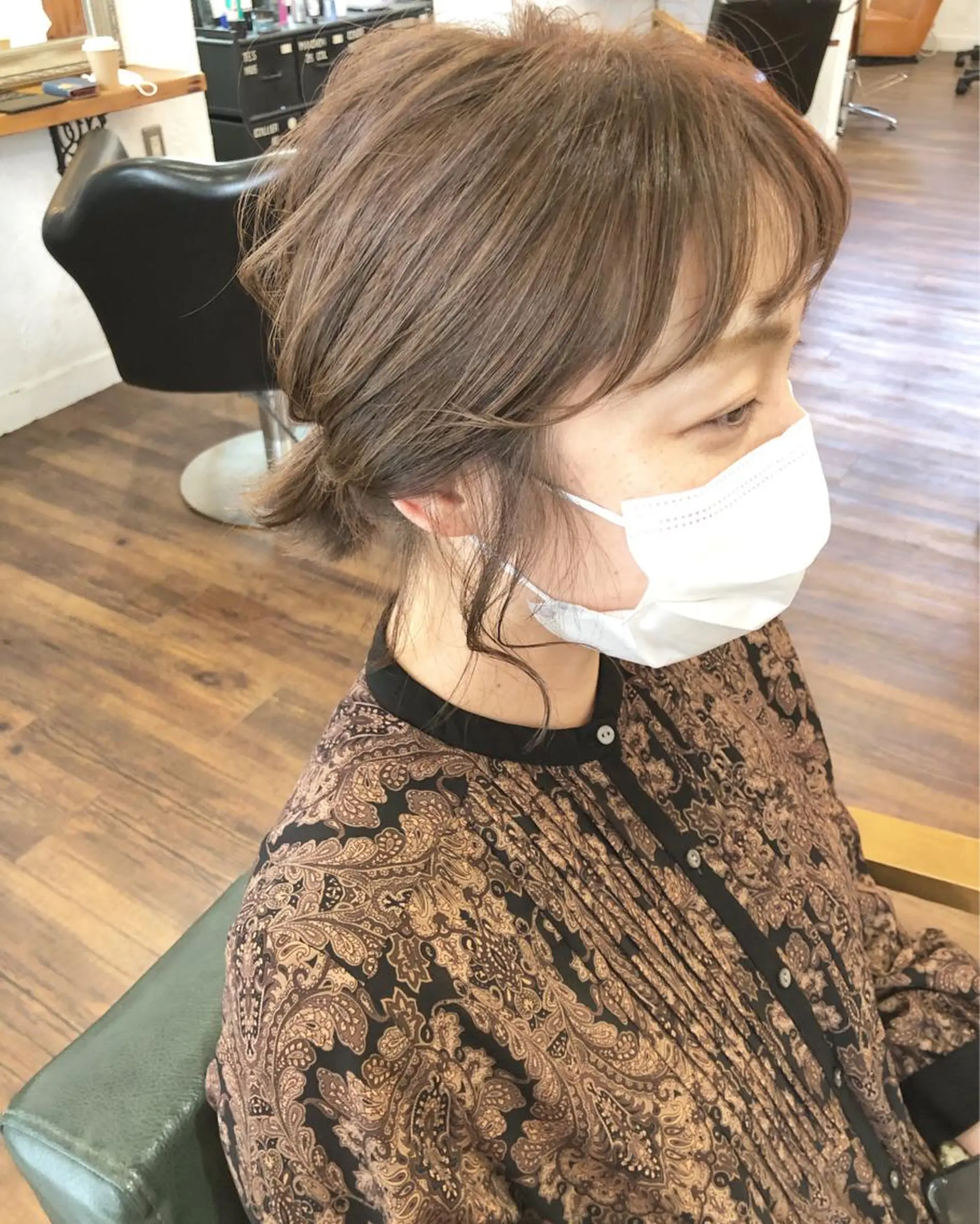 ショート カラー グレージュ ラベンダーカラー ラベンダーグレージュ ラベンダーグレー カット ヘアカラー 江原 彩華のヘアスタイル